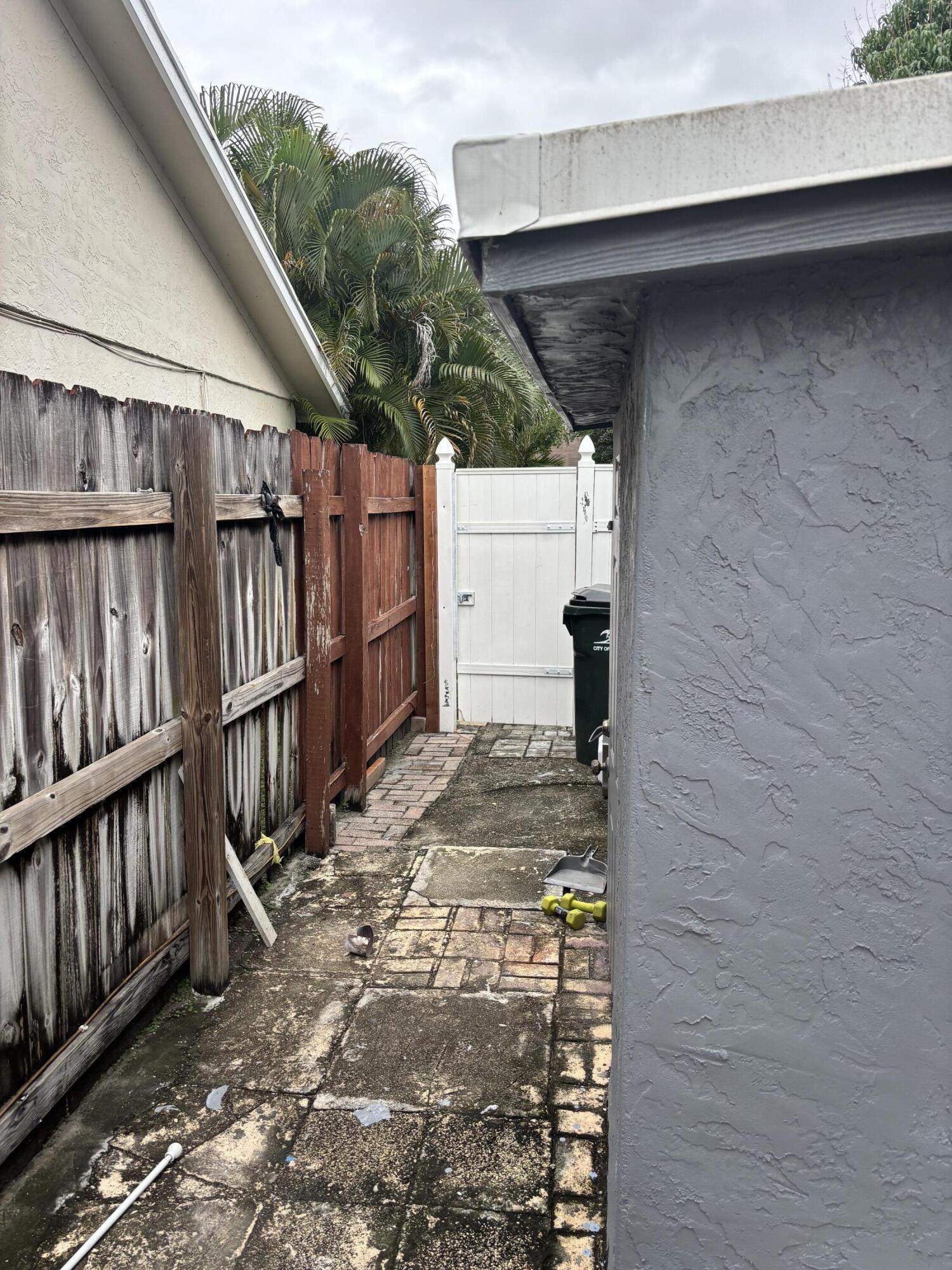 SUNSET PINES CONDO - Residential Lease