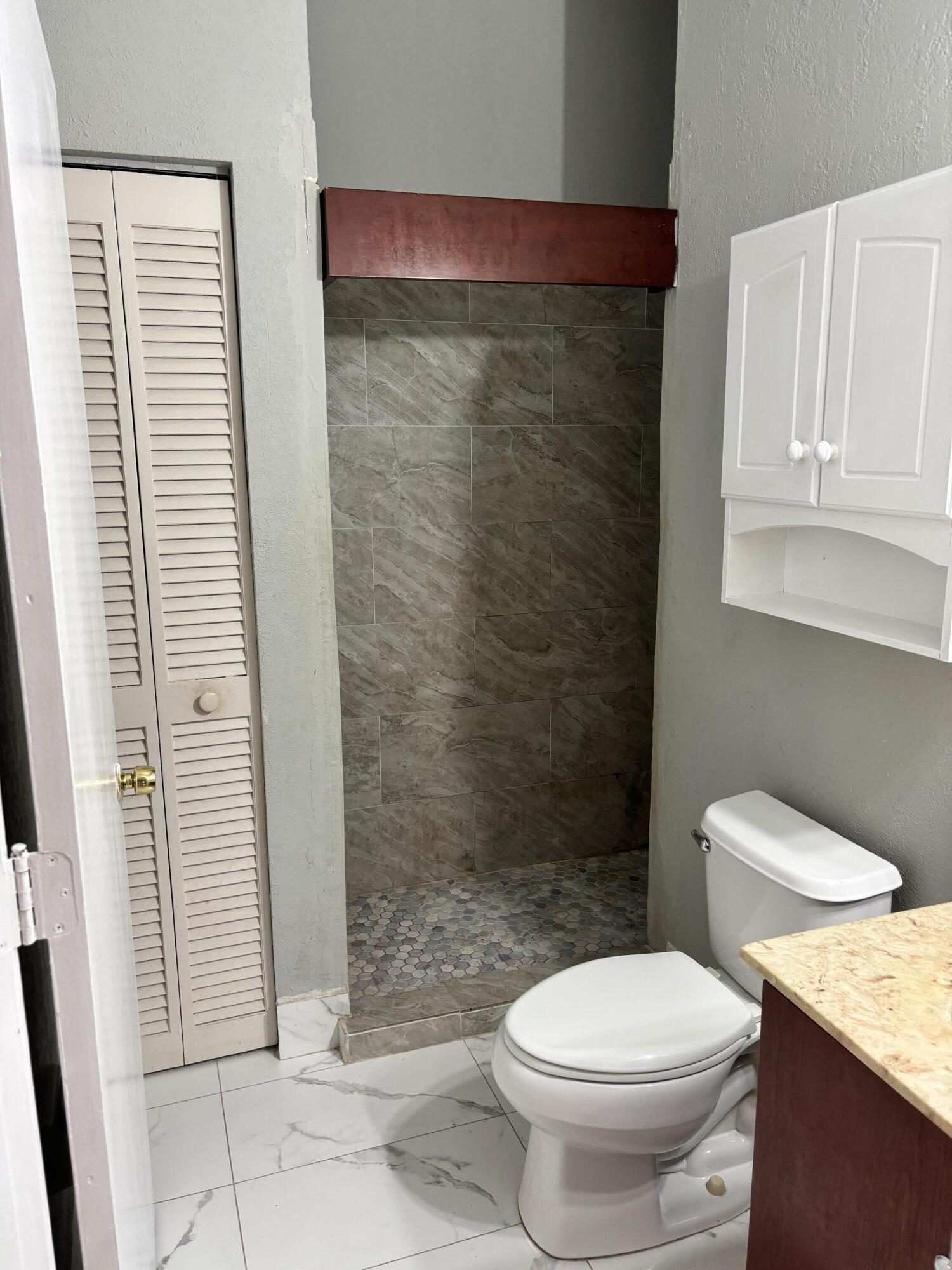 SUNSET PINES CONDO - Residential Lease