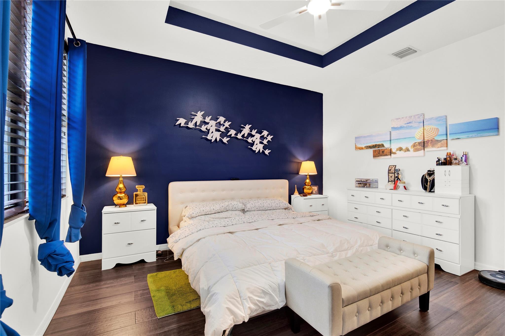 CHAMPION LAKES - Residential