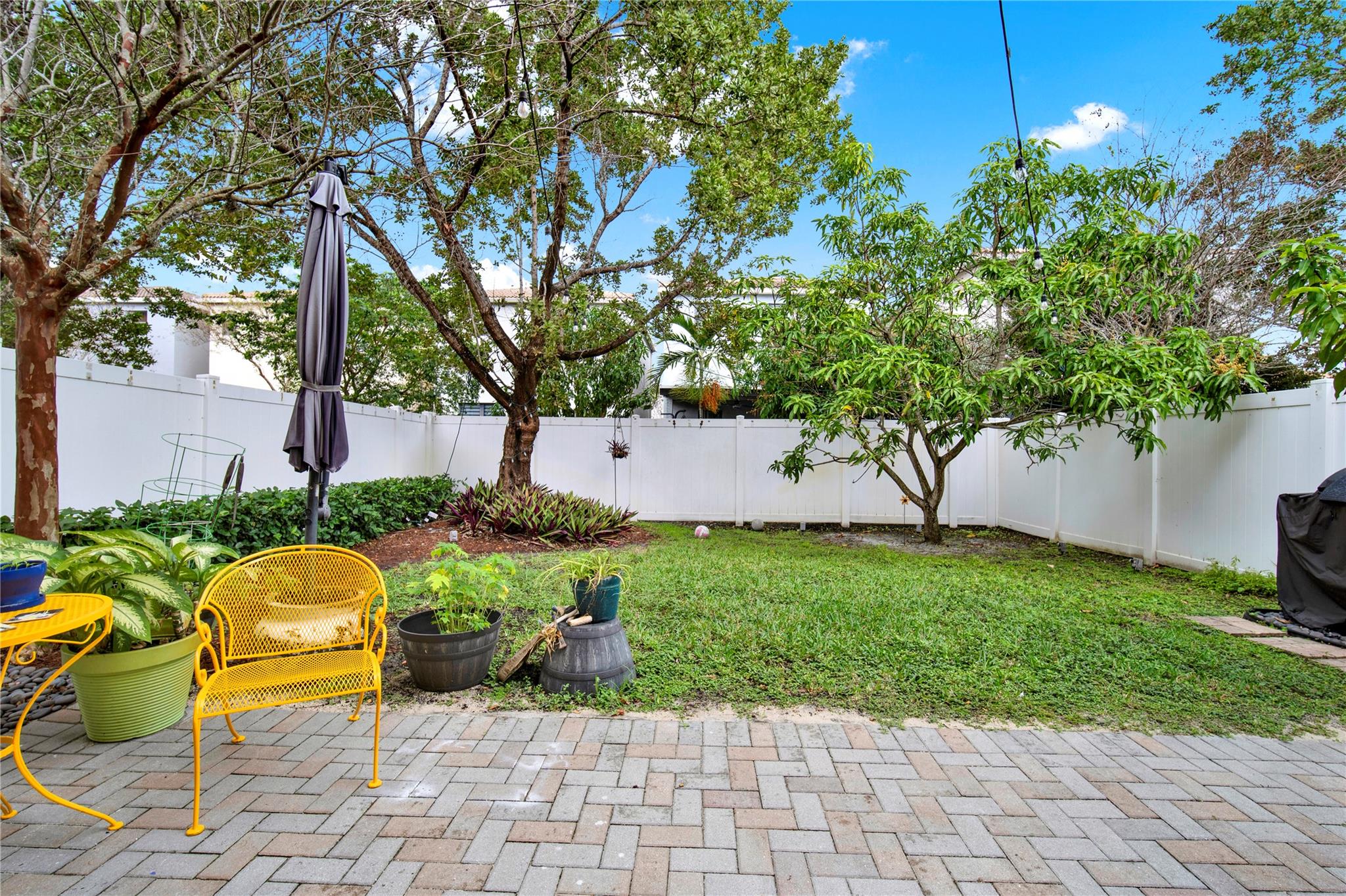 CHAMPION LAKES - Residential