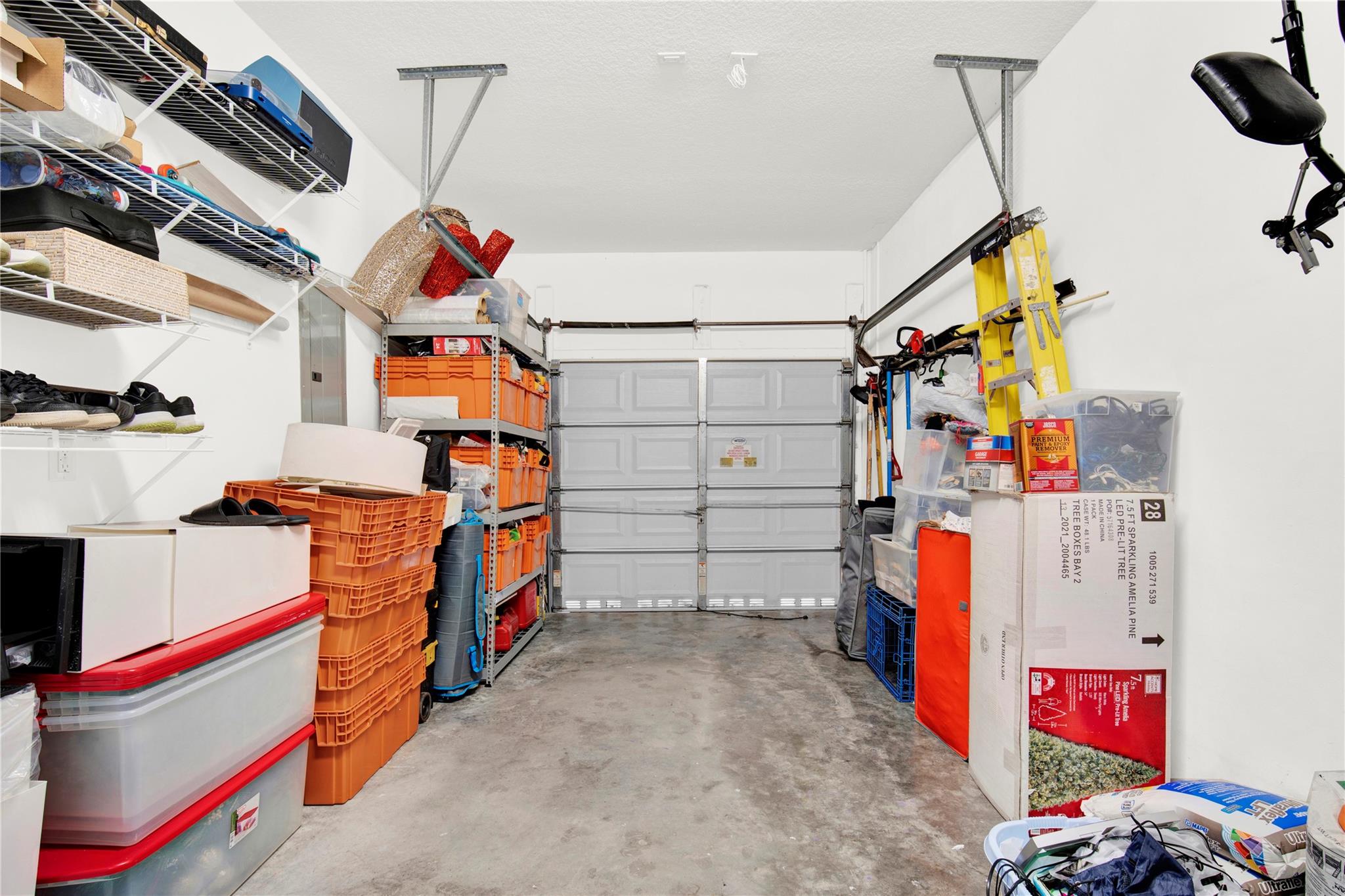 CHAMPION LAKES - Residential