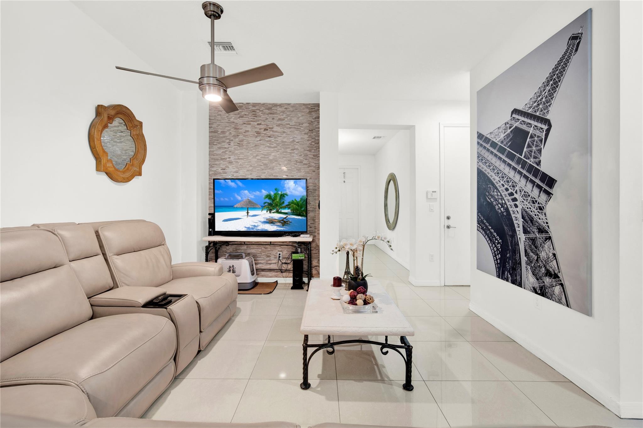 CHAMPION LAKES - Residential