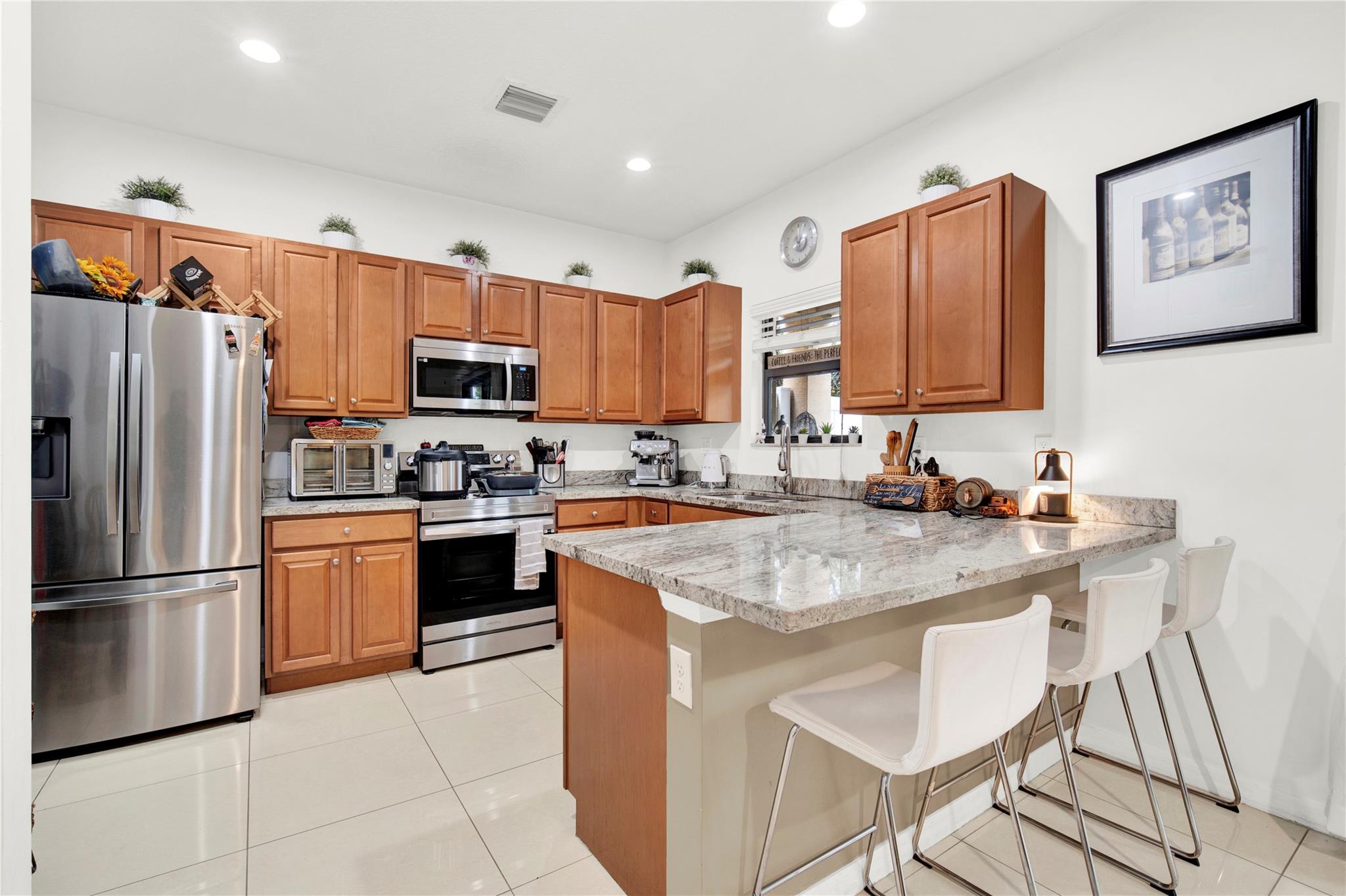 CHAMPION LAKES - Residential