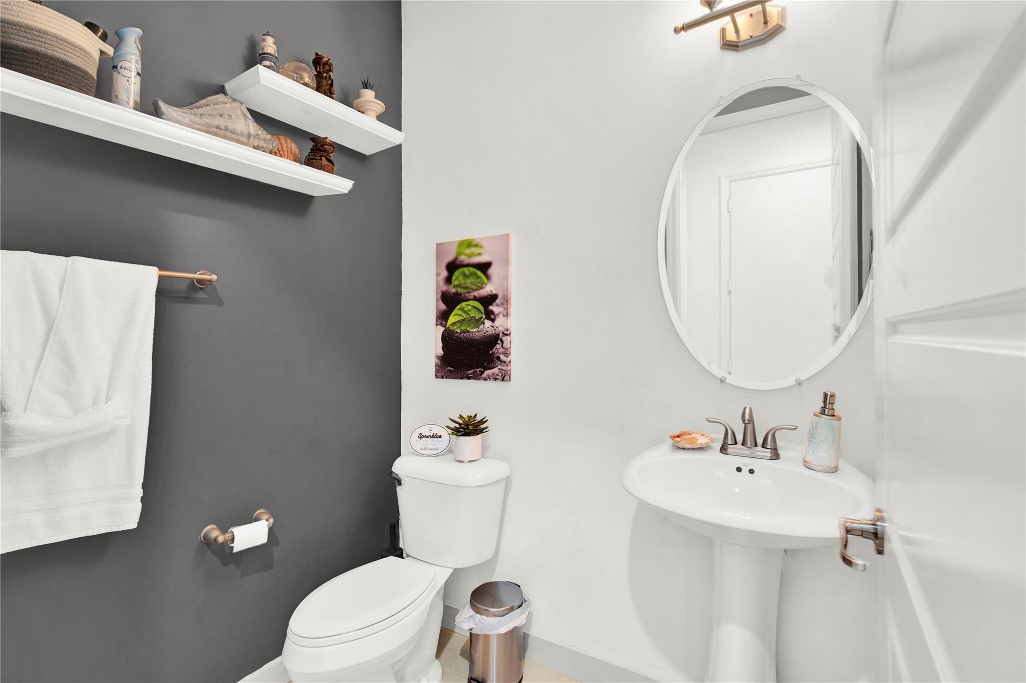 CHAMPION LAKES - Residential