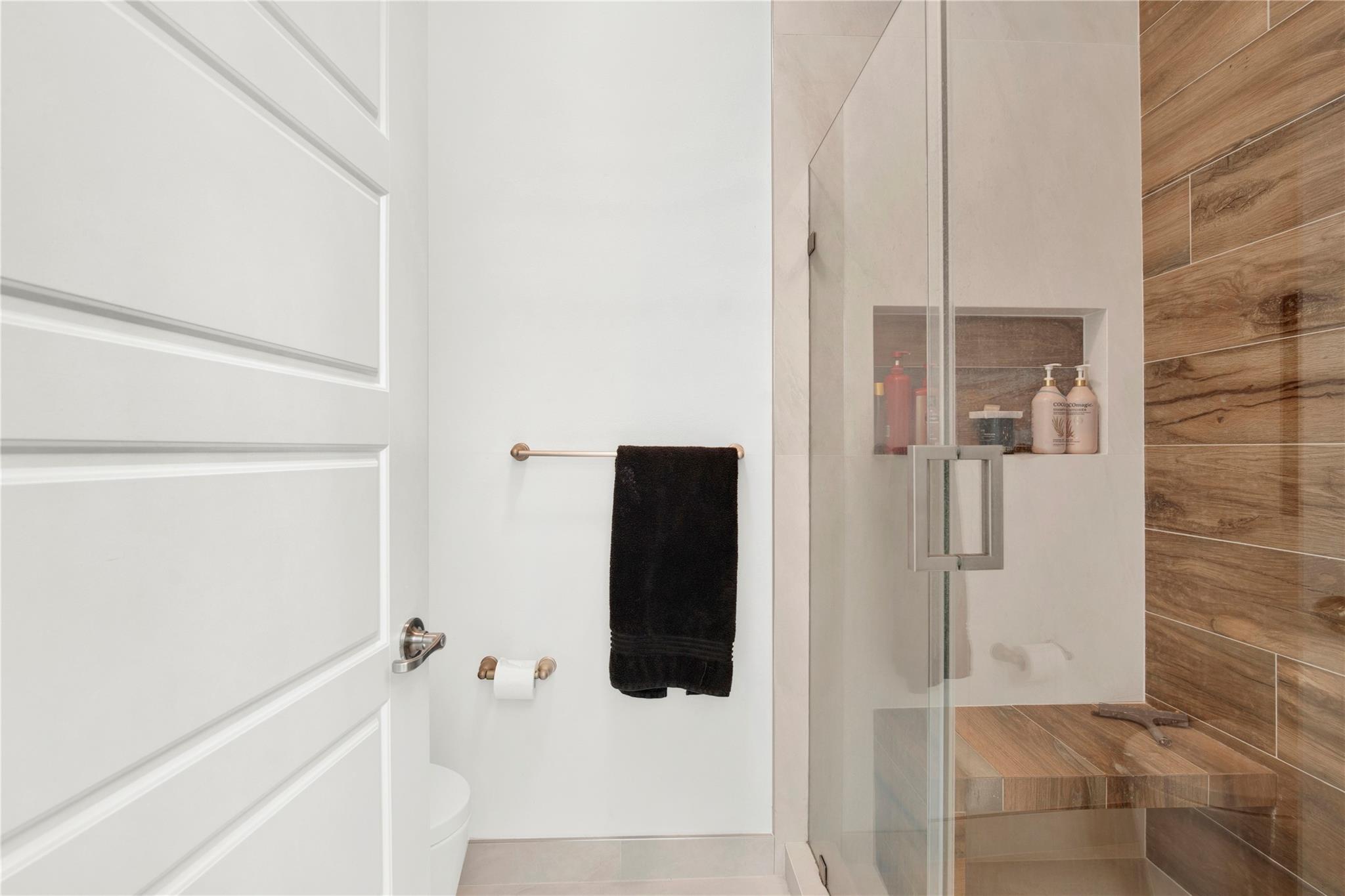 CHAMPION LAKES - Residential