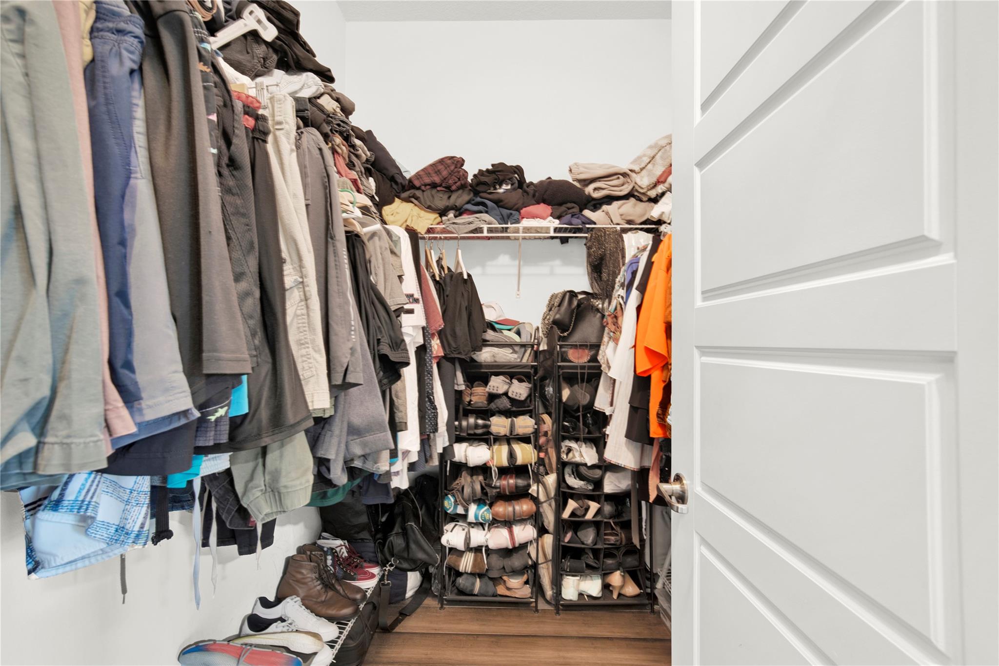 CHAMPION LAKES - Residential