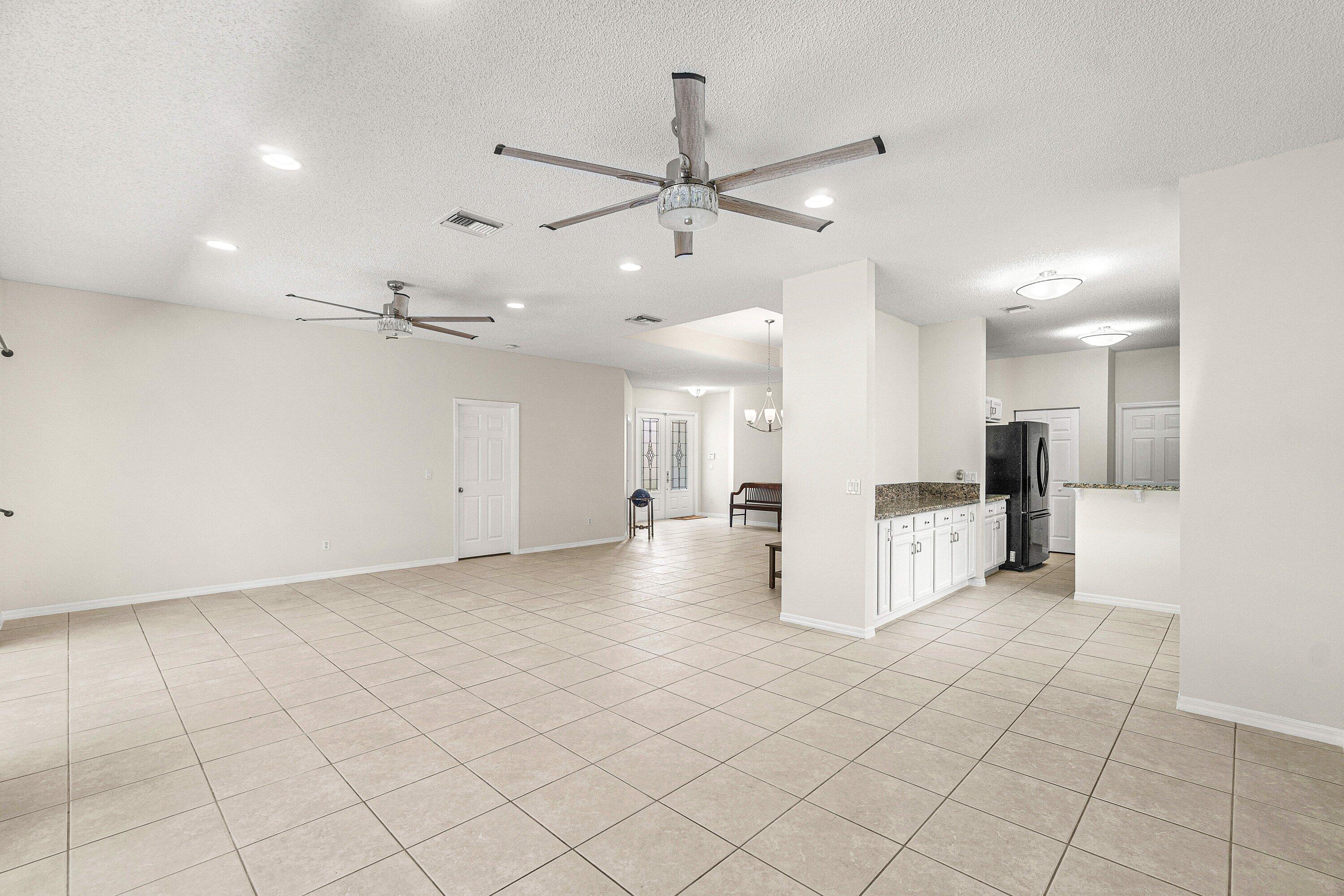MADISON LAKES - Residential