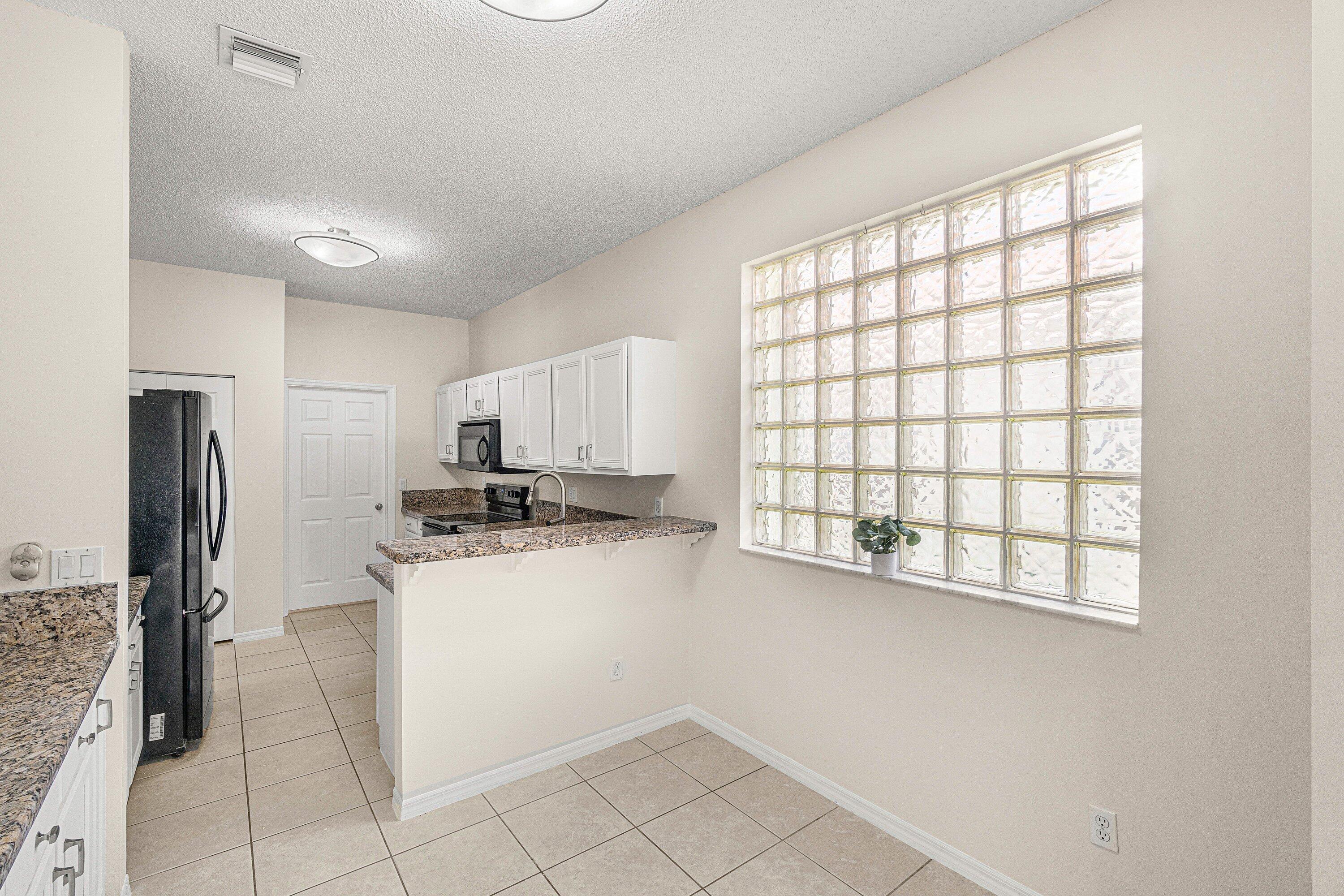 MADISON LAKES - Residential