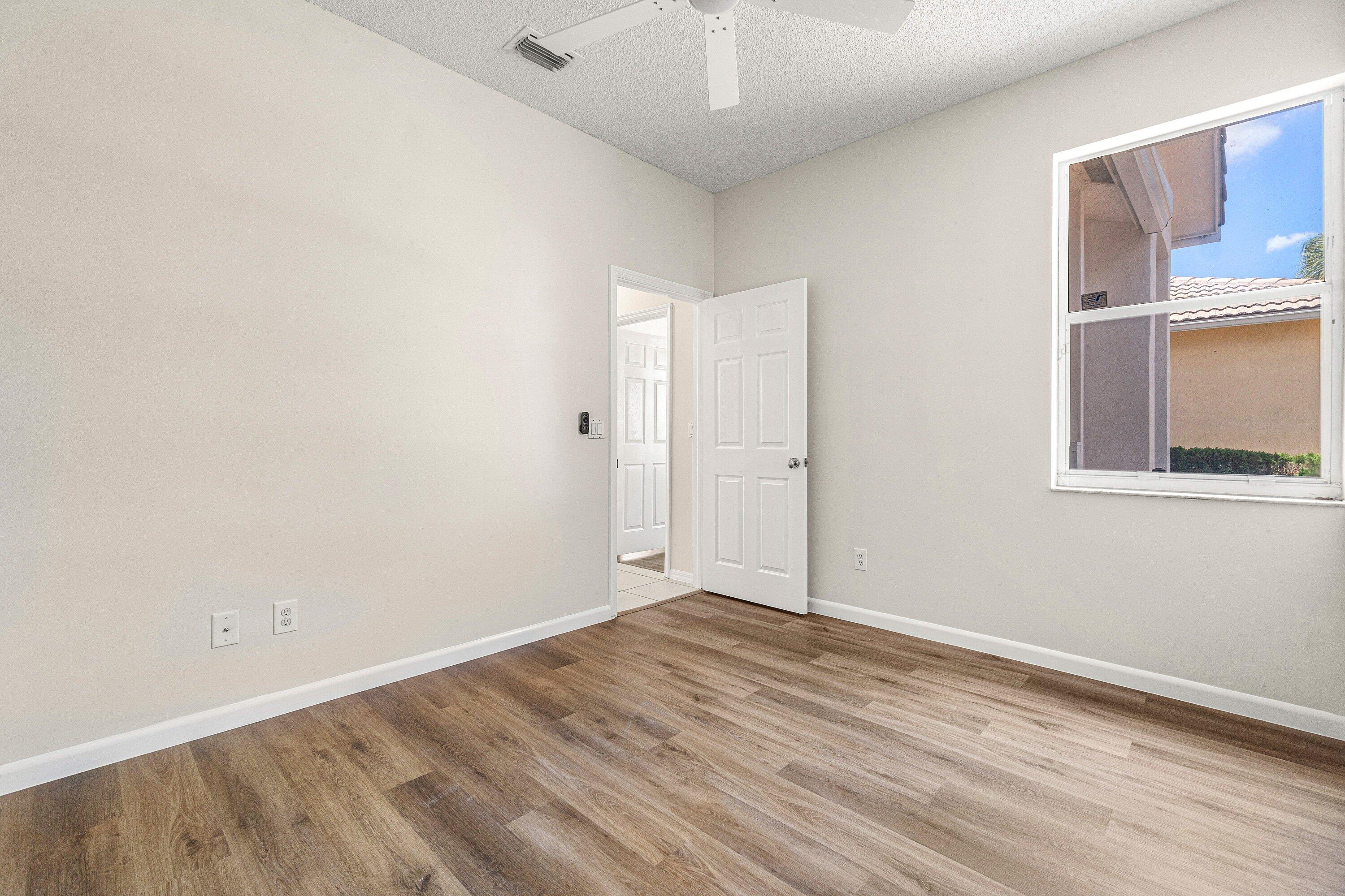 MADISON LAKES - Residential