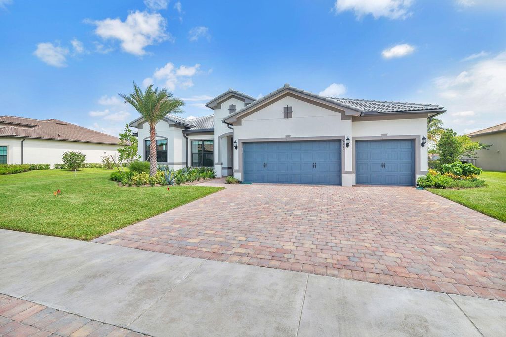 Photo of 9117 Balsamo Drive, Palm Beach Gardens, FL 33412 (MLS # R10899480)