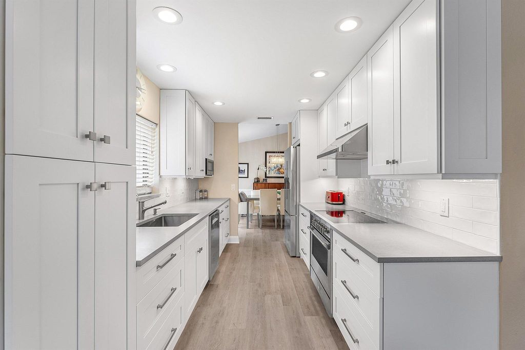 Photo of 21380 Bridge View Drive, Boca Raton, FL 33428 (MLS # R11121633)