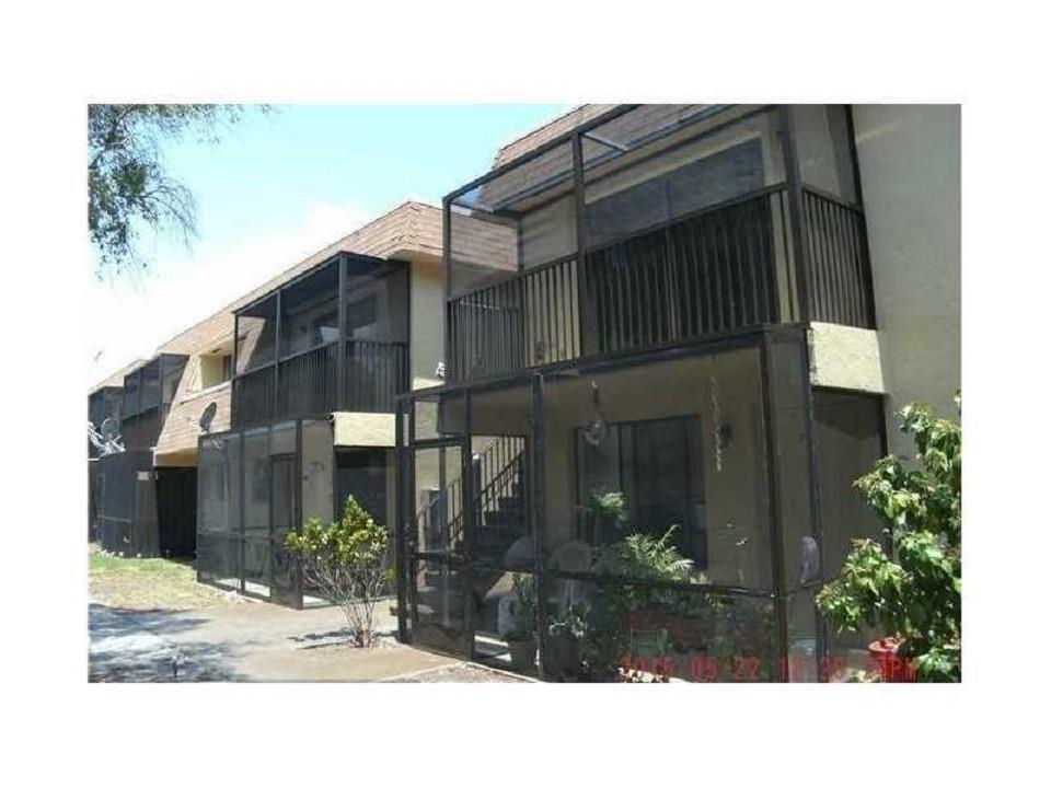 VILLAGE TOWNHOUSE-POMPANO BEACH - Residential Lease