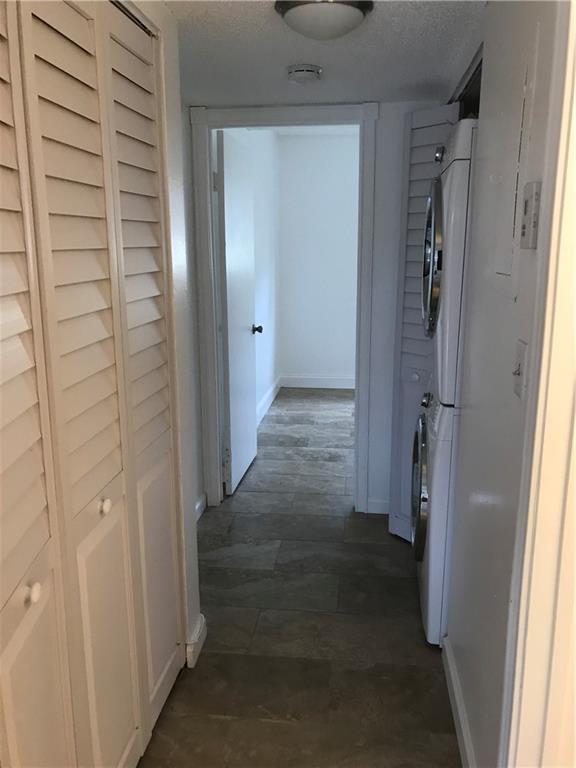 VILLAGE TOWNHOUSE-POMPANO BEACH - Residential Lease