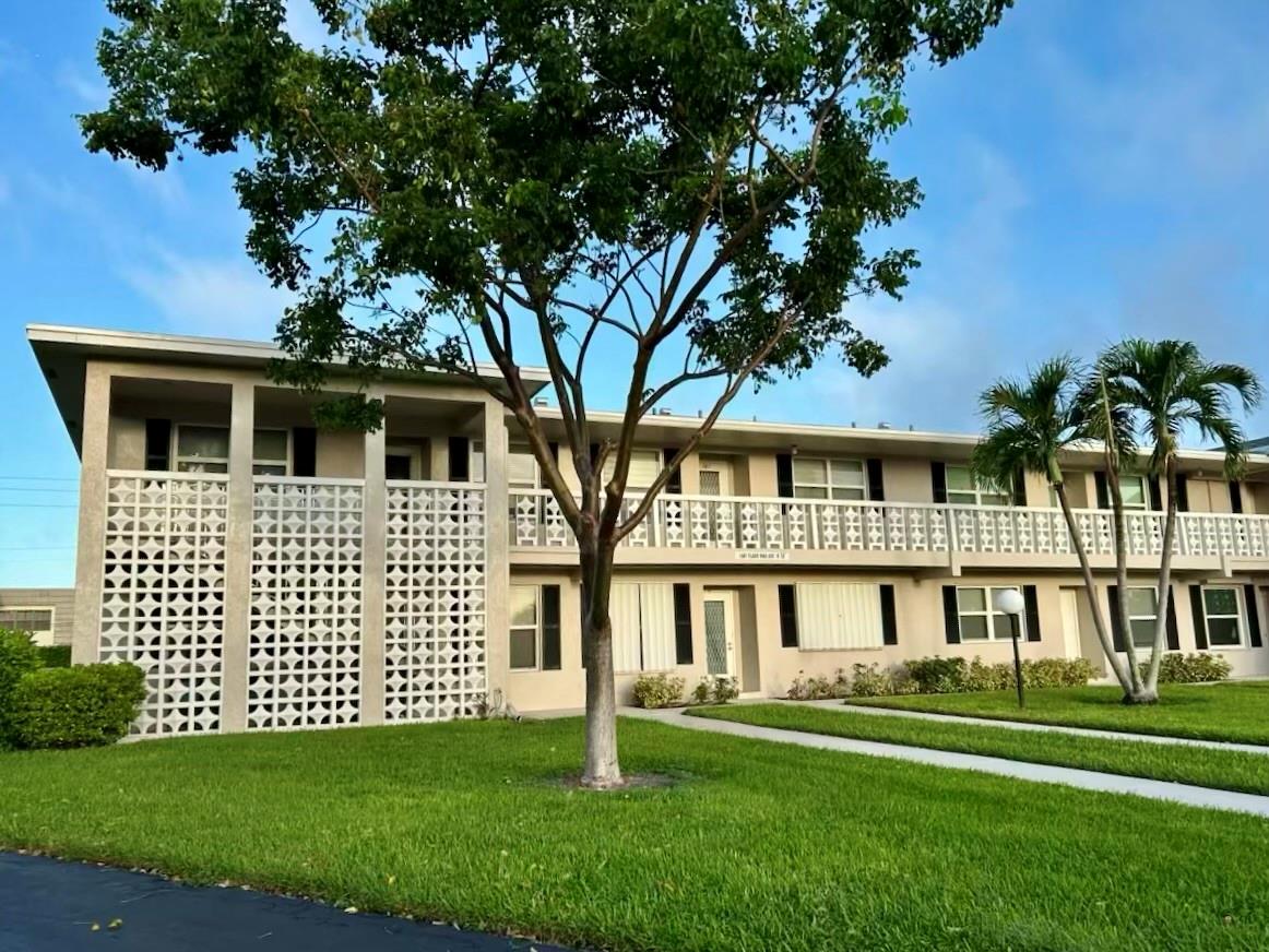 1001 Flame Vine Avenue 201