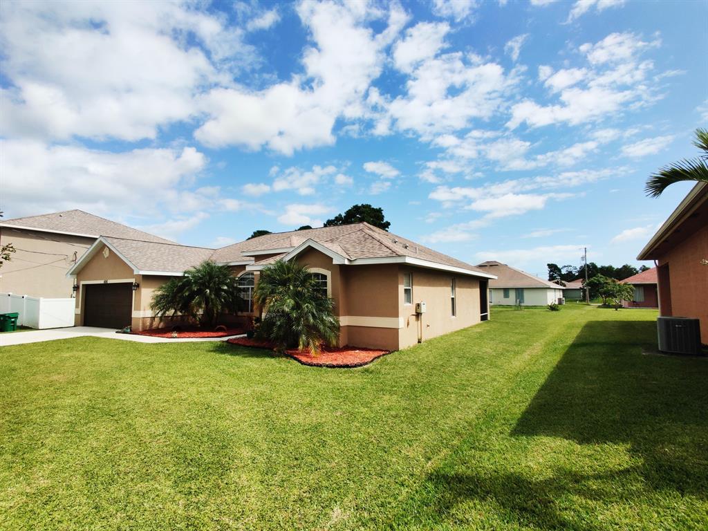 PORT ST LUCIE SECTION 44 - Residential