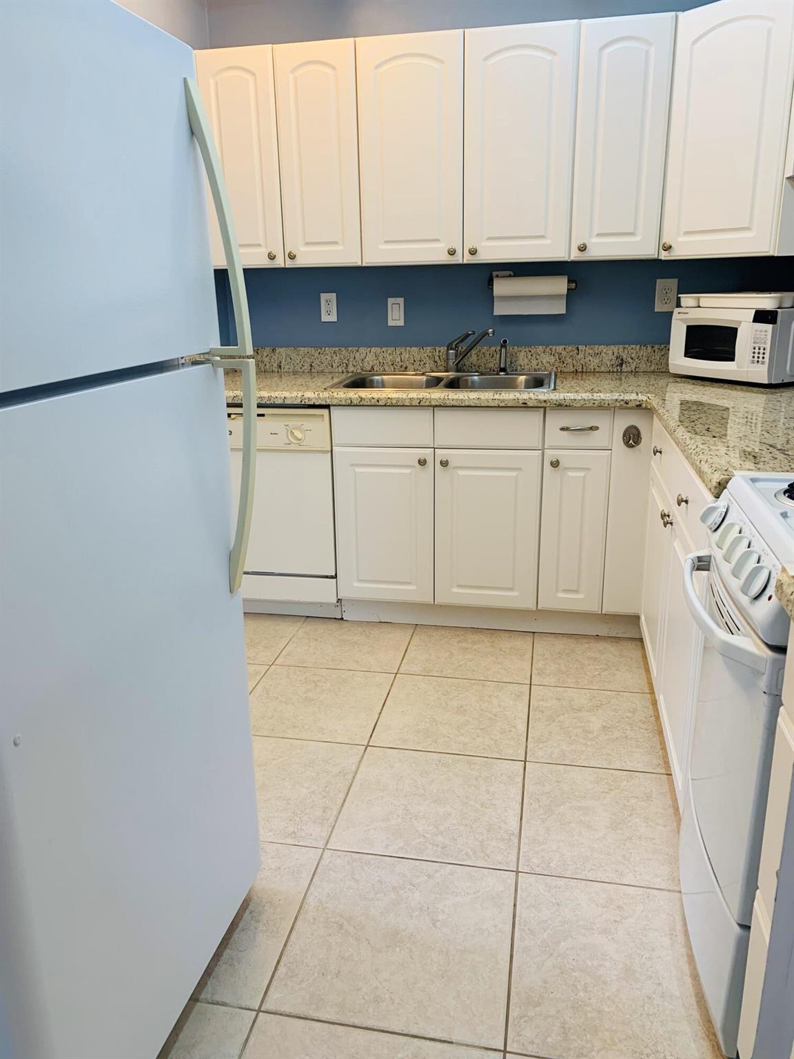 KINGS POINT FLANDERS CONDOS - Residential