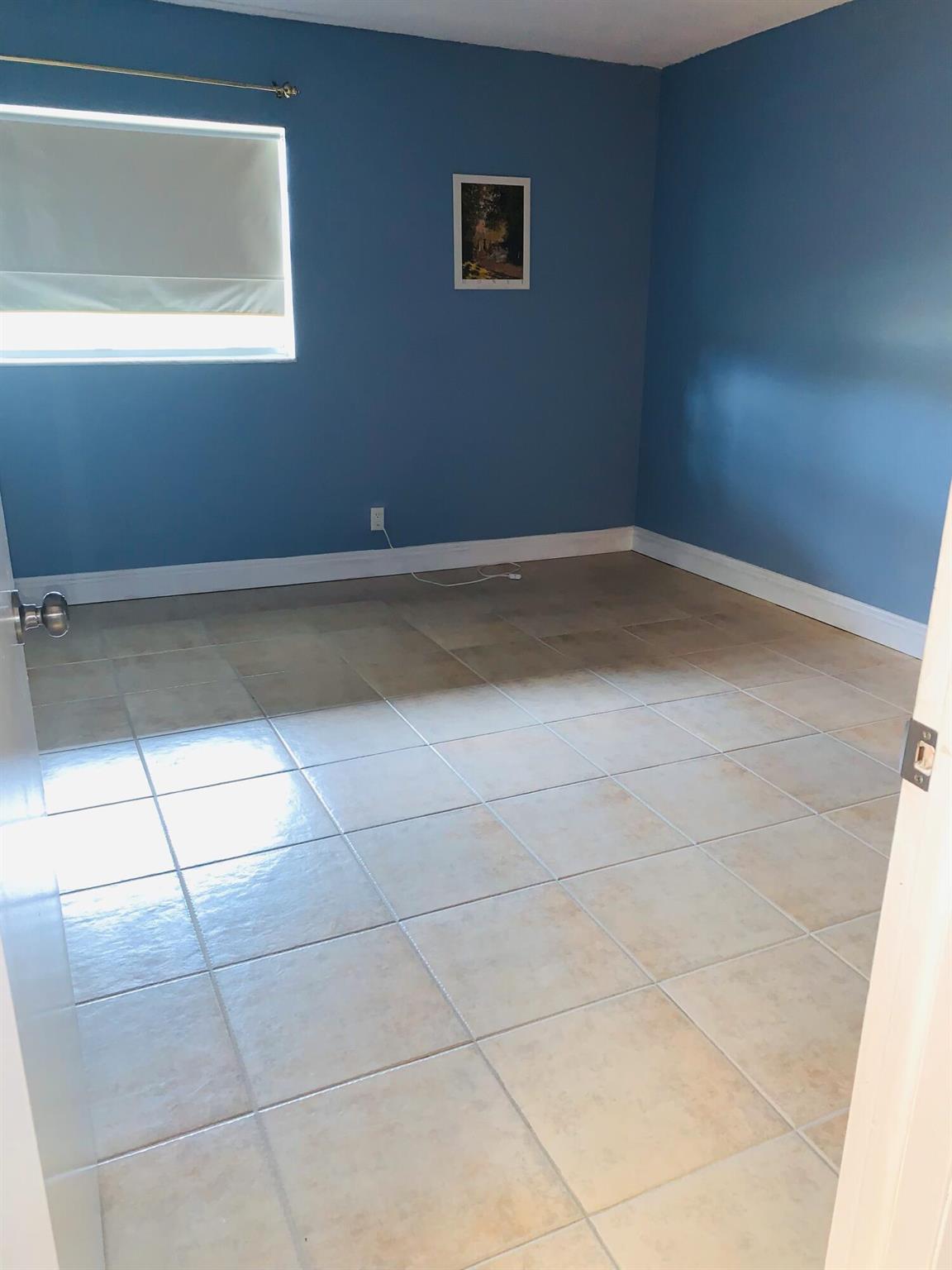 KINGS POINT FLANDERS CONDOS - Residential