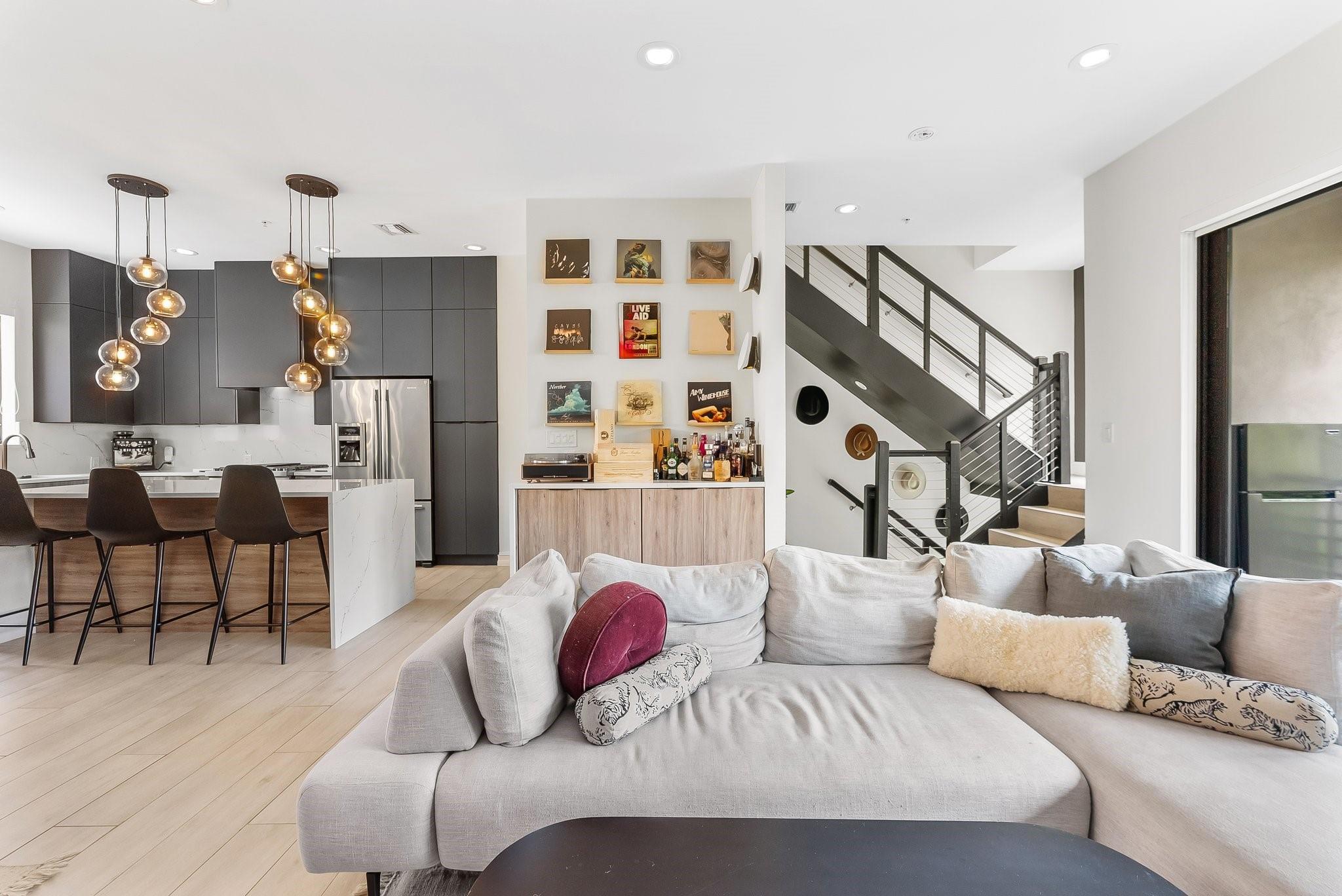 835 NE 17th Ter 9