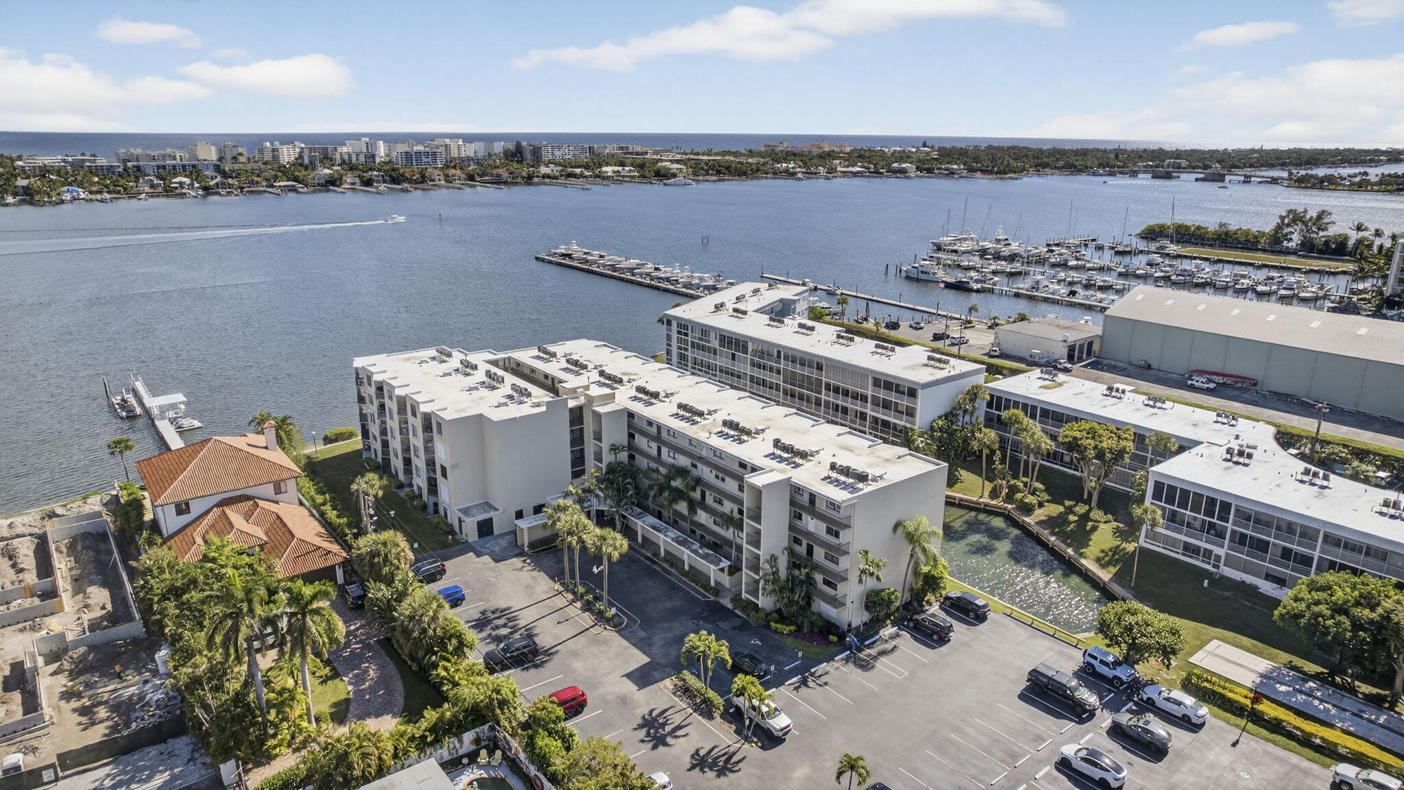 HIDDEN HARBOUR OF THE PALM BEACHES - Residential