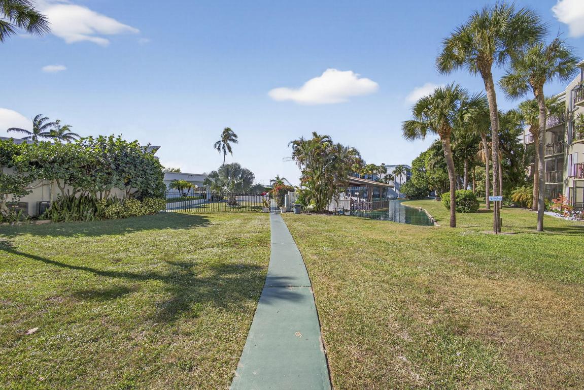 HIDDEN HARBOUR OF THE PALM BEACHES - Residential