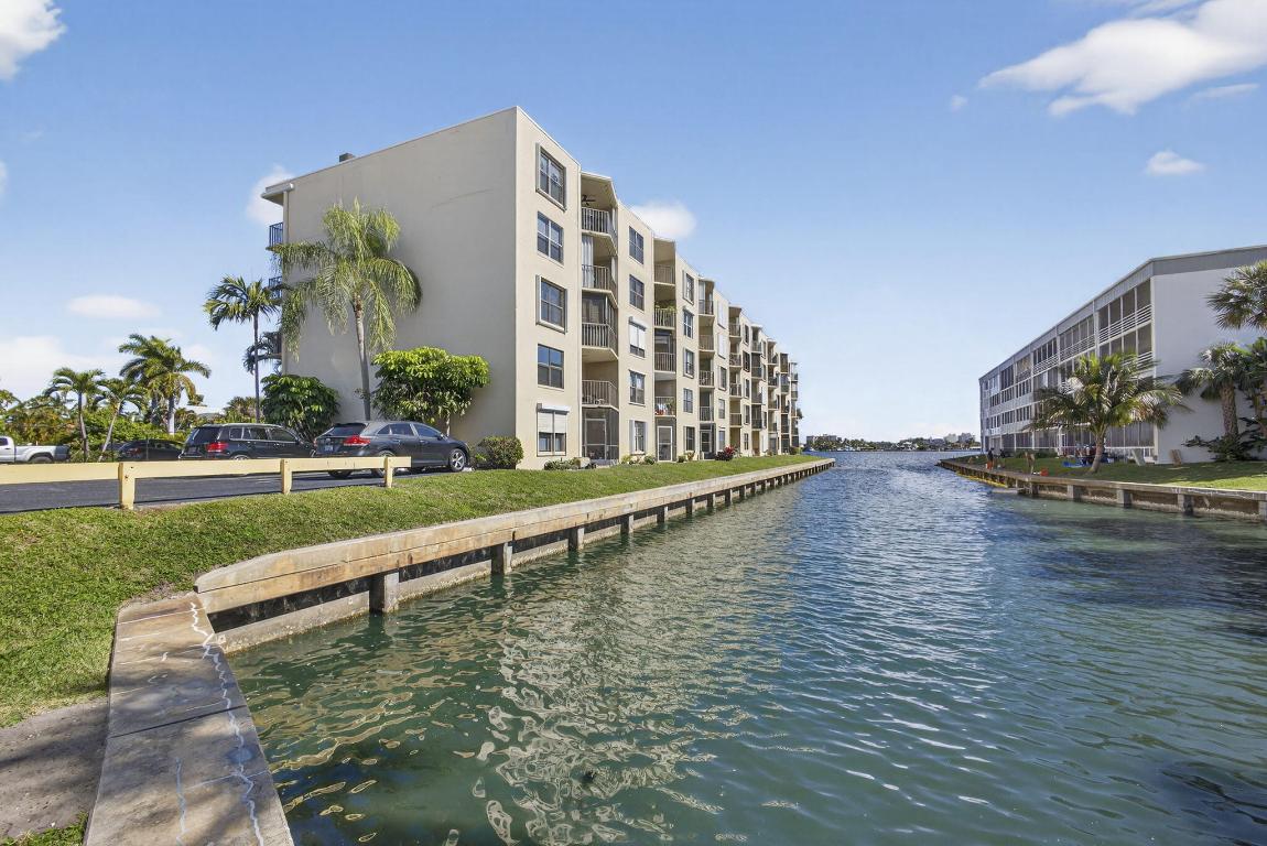 HIDDEN HARBOUR OF THE PALM BEACHES - Residential