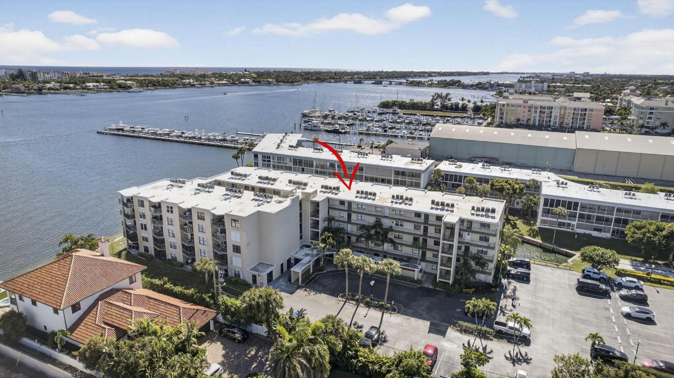 HIDDEN HARBOUR OF THE PALM BEACHES - Residential