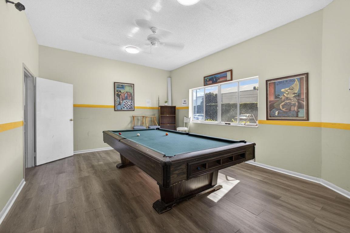 HIDDEN HARBOUR OF THE PALM BEACHES - Residential