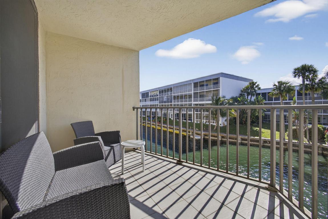 HIDDEN HARBOUR OF THE PALM BEACHES - Residential