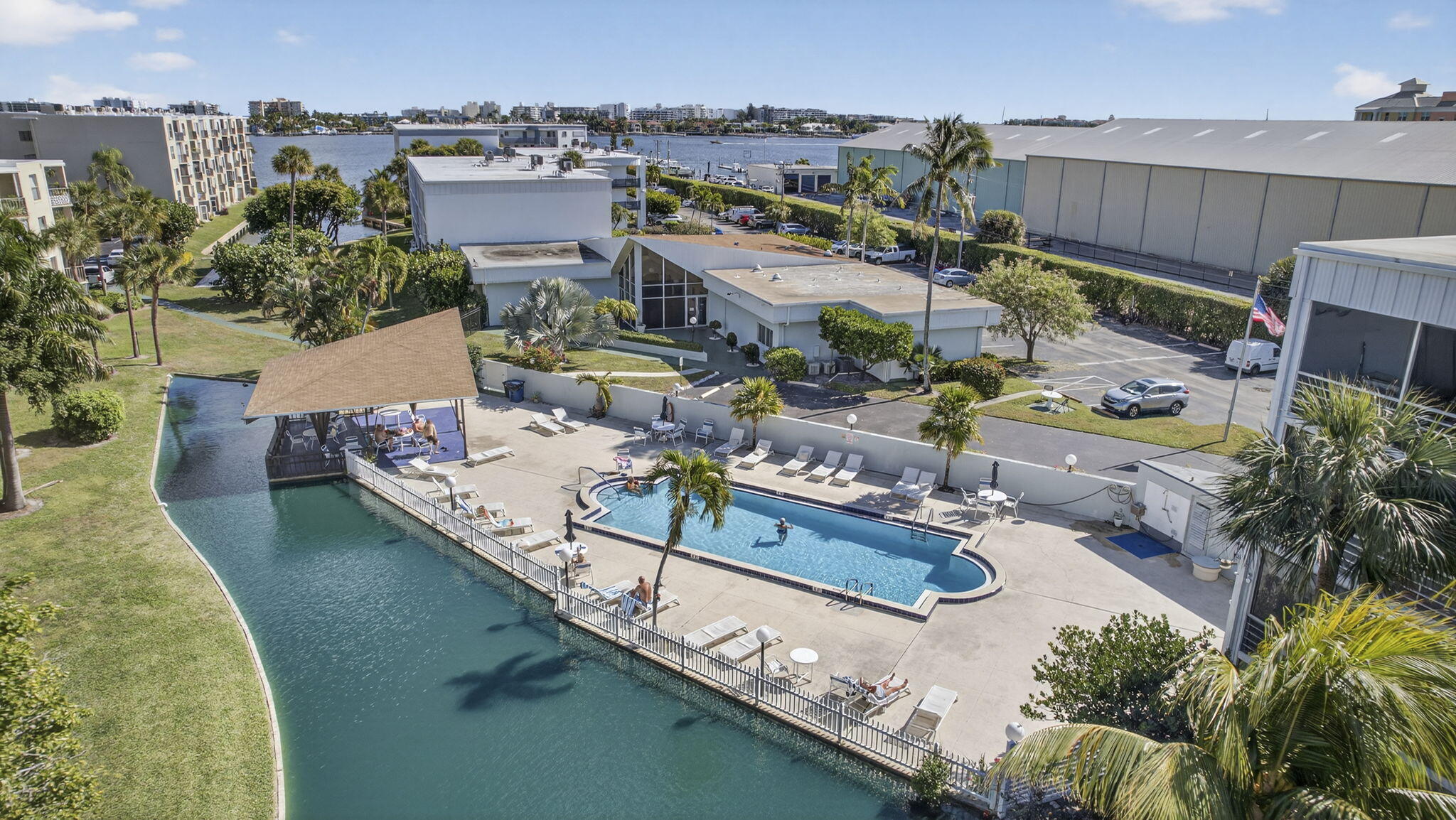 HIDDEN HARBOUR OF THE PALM BEACHES - Residential