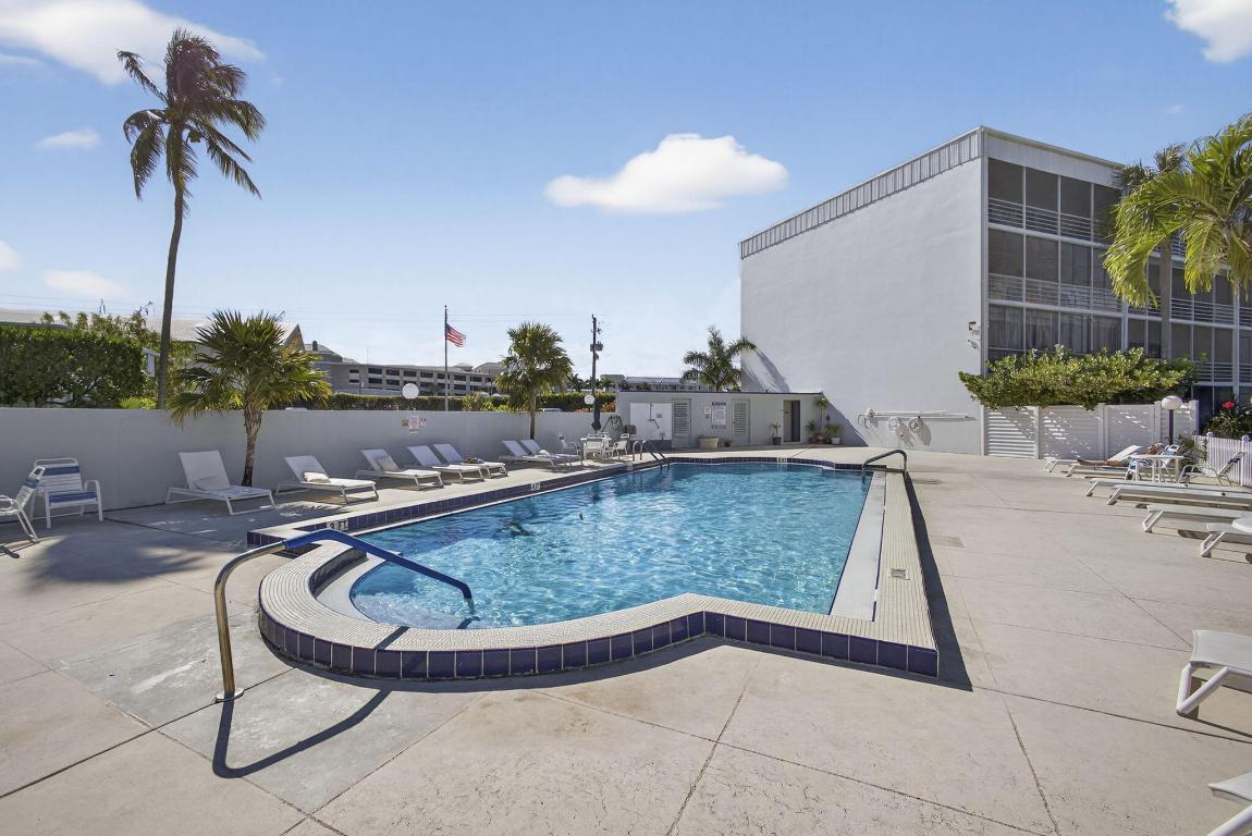 HIDDEN HARBOUR OF THE PALM BEACHES - Residential