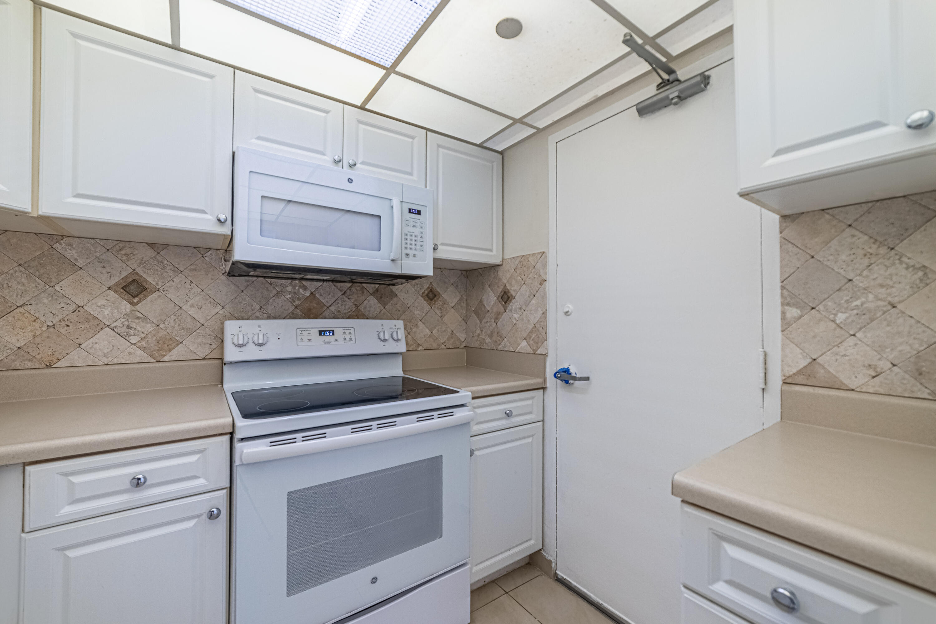 MIRADOR 1200 CONDO - Residential