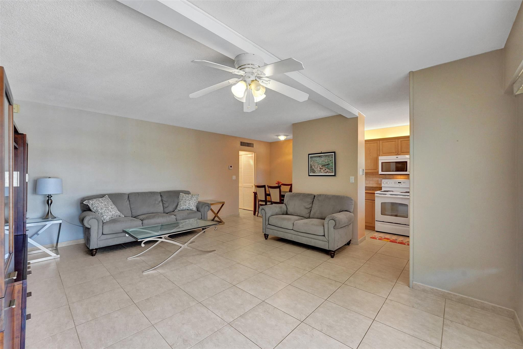 CRYSTAL COURT MANOR NO 6 CONDO - Residential