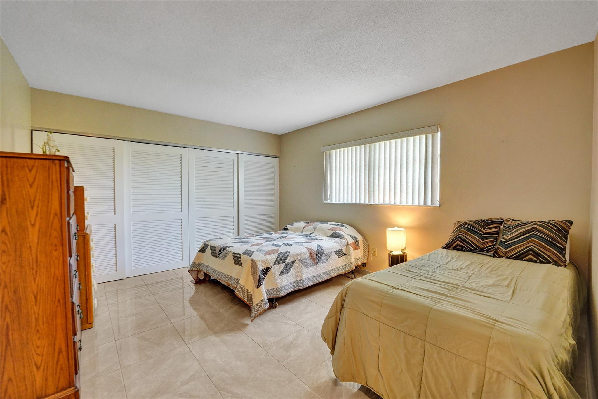 CRYSTAL COURT MANOR NO 6 CONDO - Residential