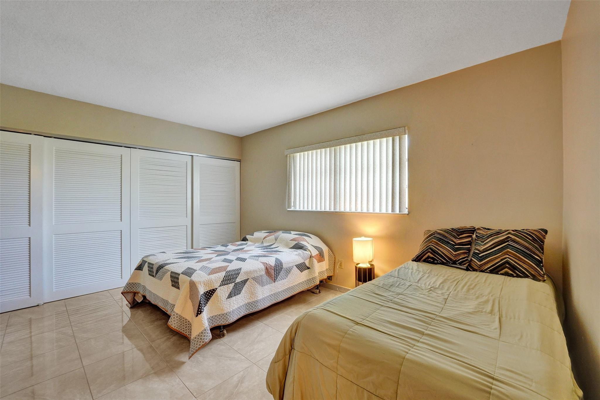 CRYSTAL COURT MANOR NO 6 CONDO - Residential