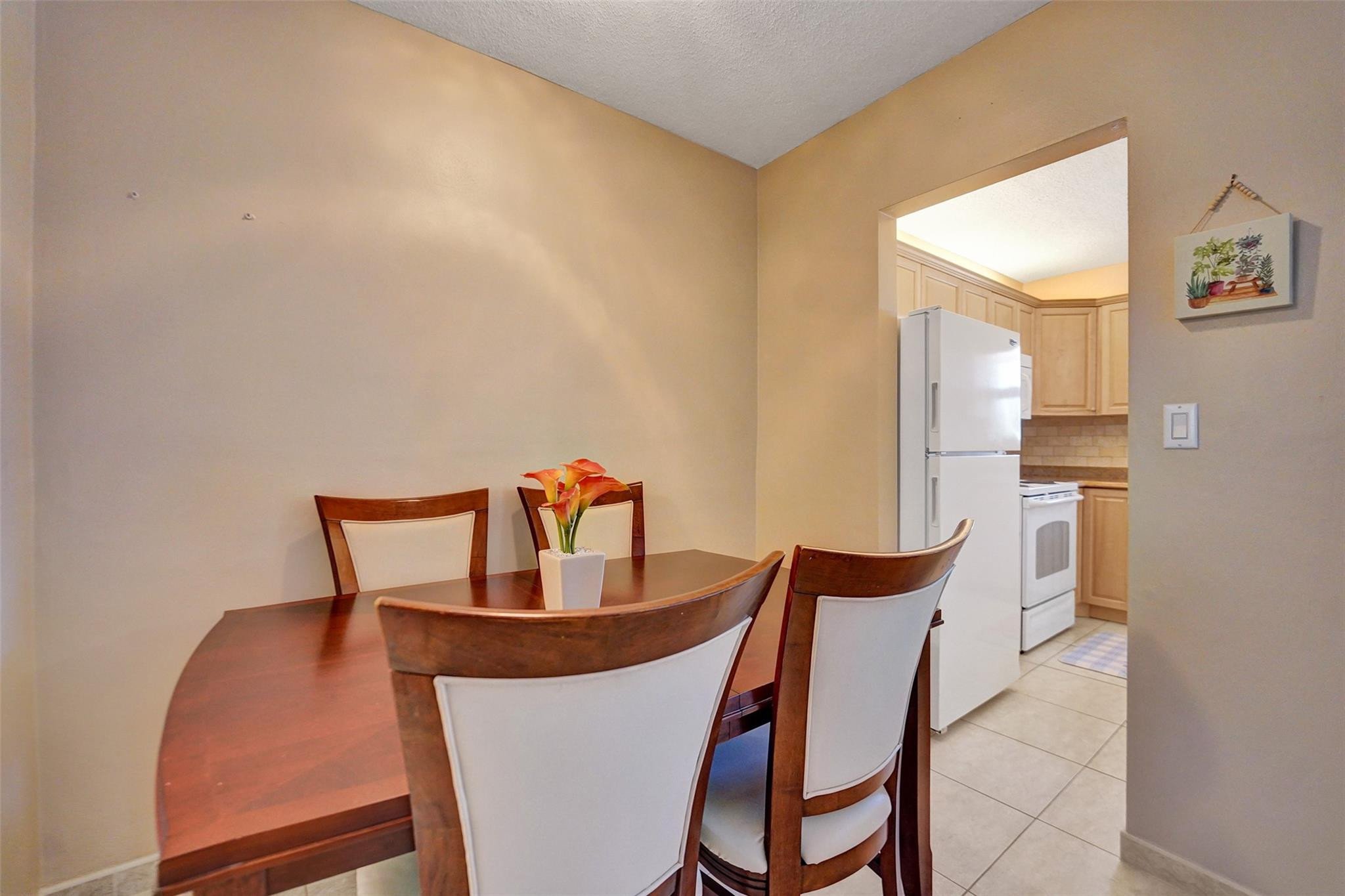 CRYSTAL COURT MANOR NO 6 CONDO - Residential