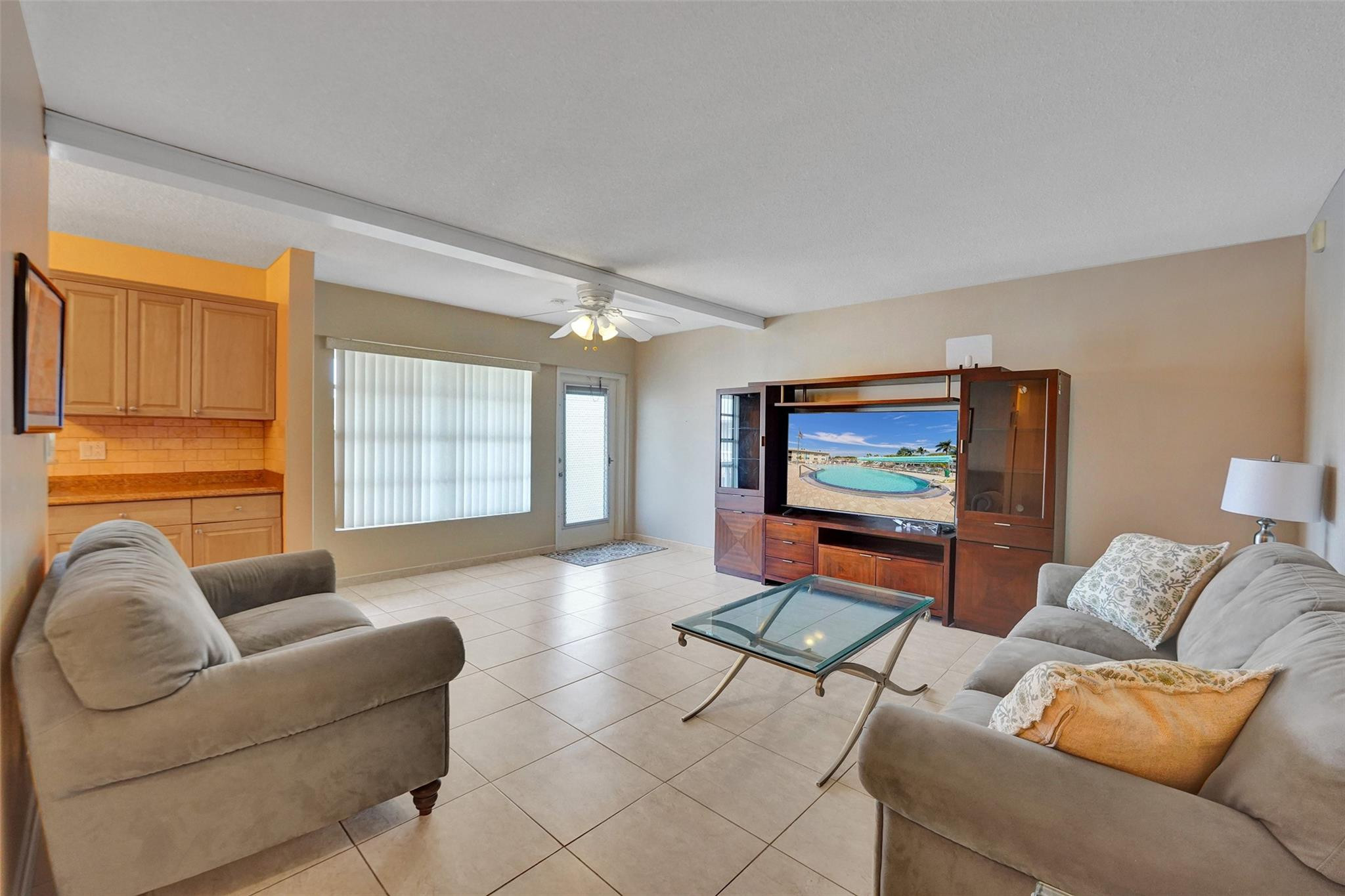 CRYSTAL COURT MANOR NO 6 CONDO - Residential