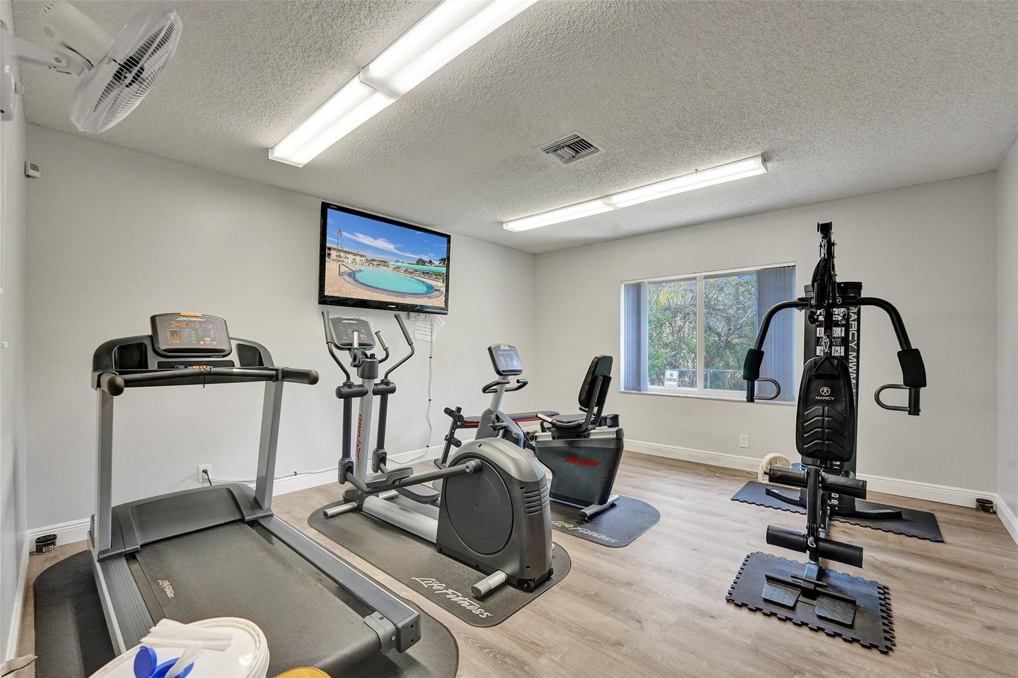 CRYSTAL COURT MANOR NO 6 CONDO - Residential