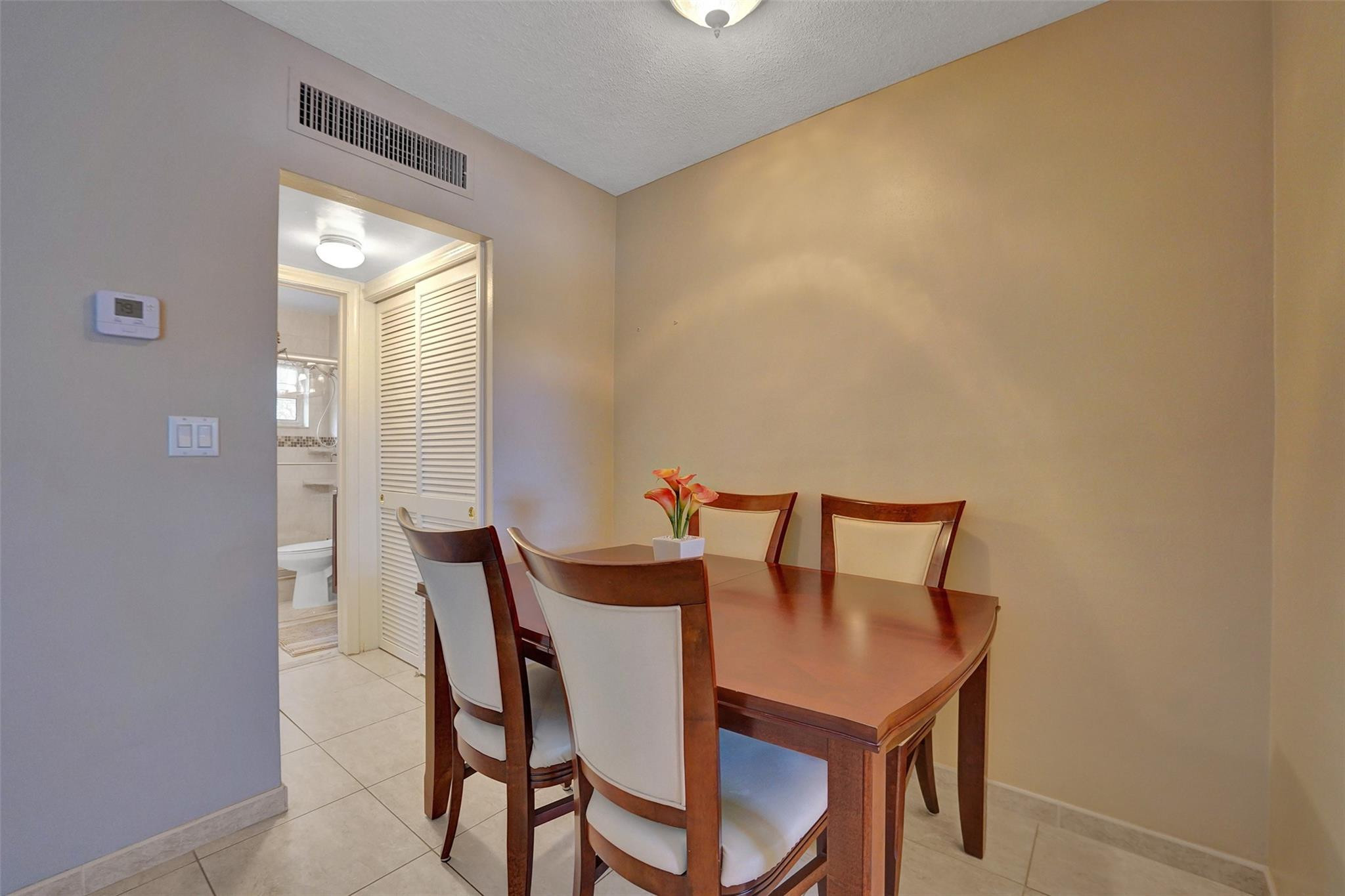 CRYSTAL COURT MANOR NO 6 CONDO - Residential