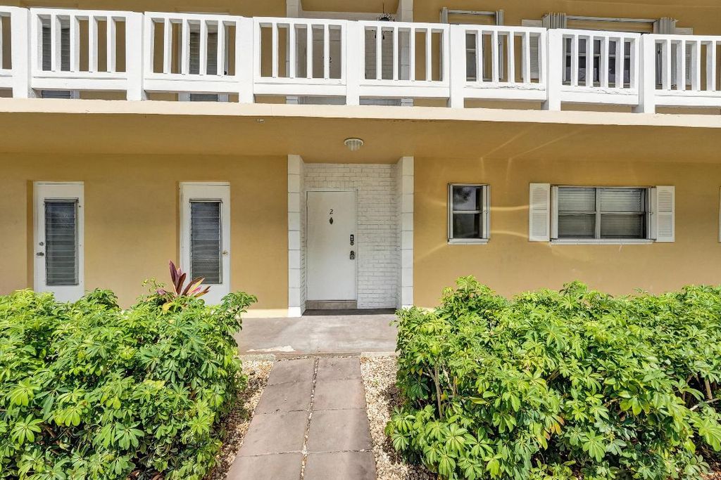 Photo of 600 SE 2nd Avenue #K2, Deerfield Beach, FL 33441 (MLS # R11144923)