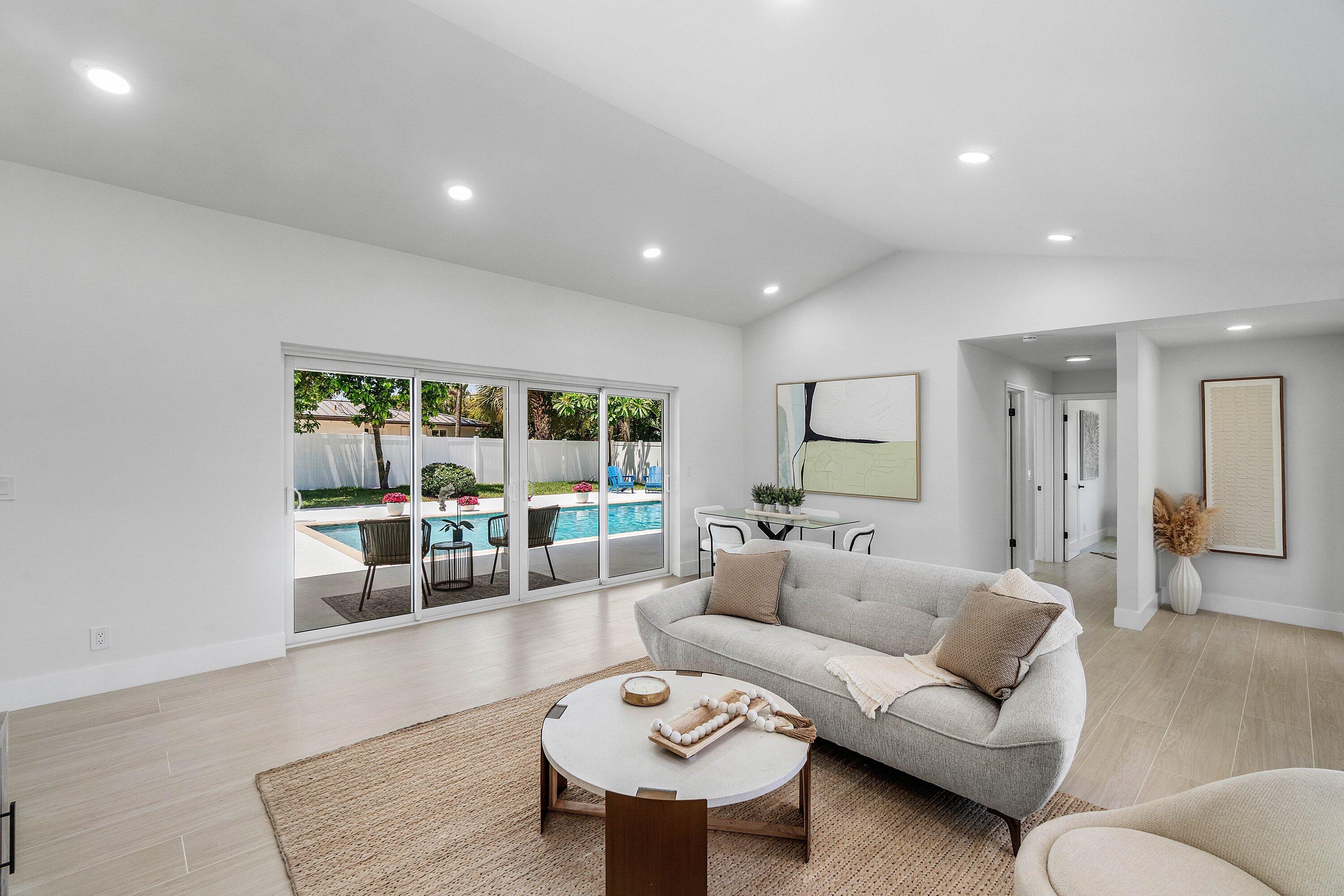 723 SW 27th Terrace