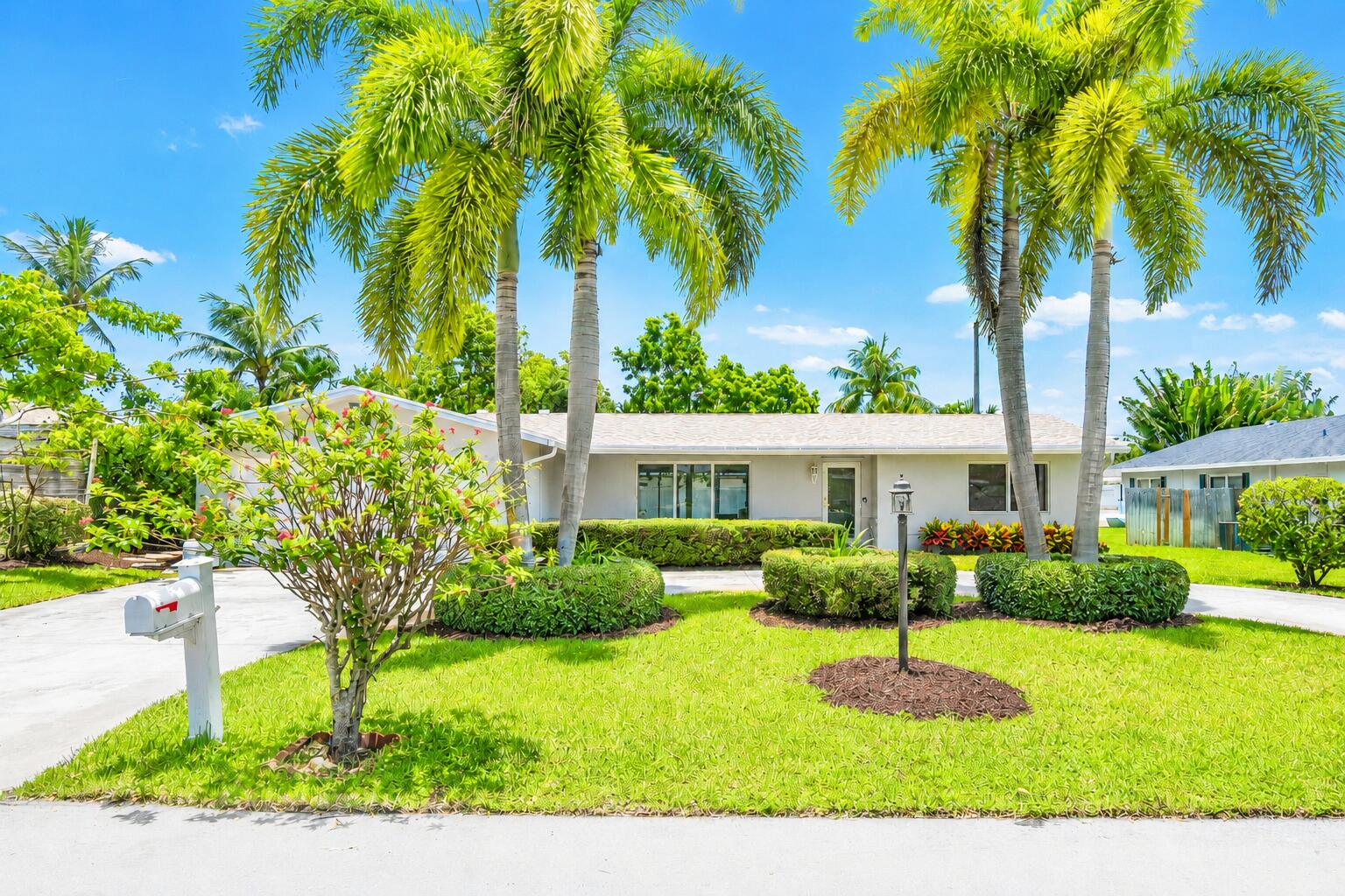 723 SW 27th Terrace