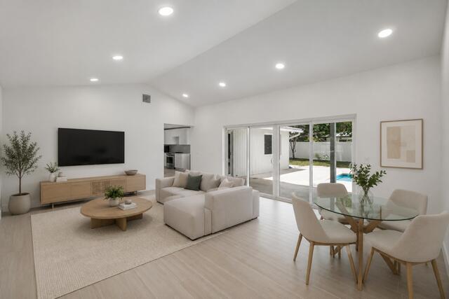723 SW 27th Terrace