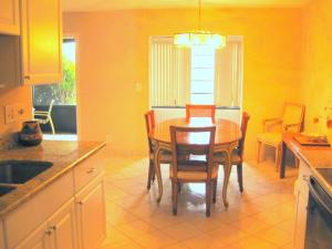 DELRAY VILLAS - Residential