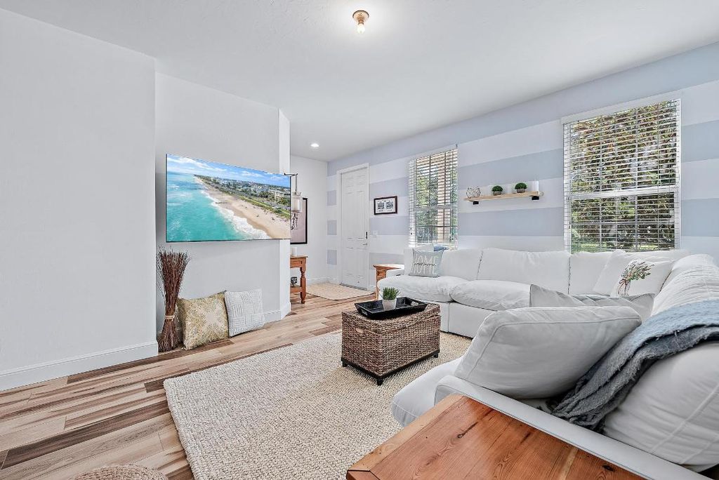 Photo of 2734 Avalon Way, Jupiter, FL 33458 (MLS # R11042349)