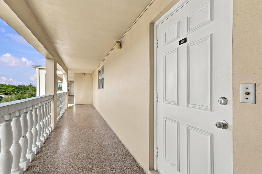 Photo of 3535 BROKEN WOODS Drive #404, Coral Springs, FL 33065 (MLS # B26094879)