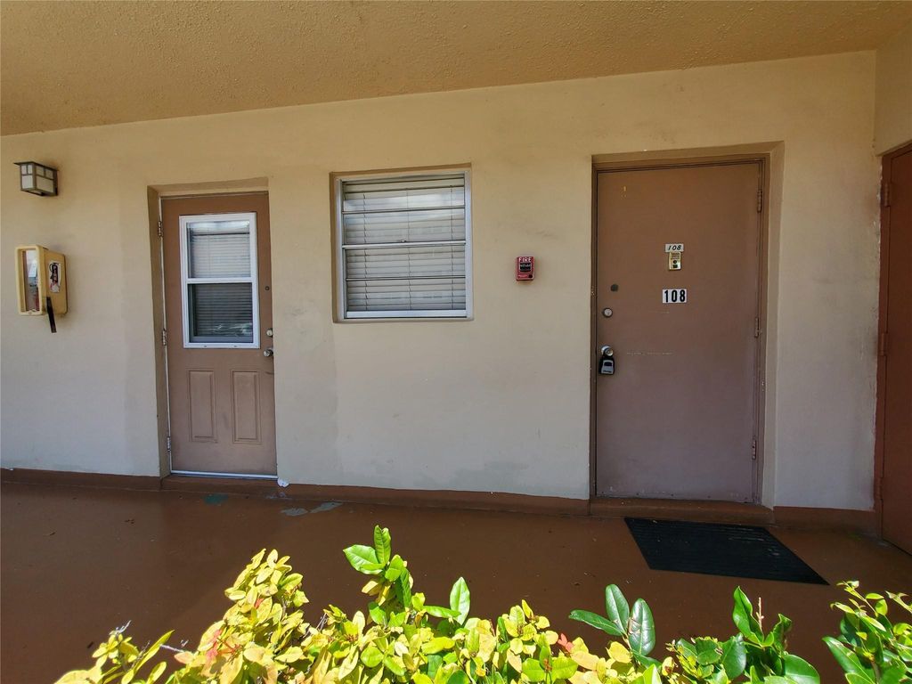 Photo of 218 NE 12th Avenue #108, Hallandale Beach, FL 33009 (MLS # F10524508)