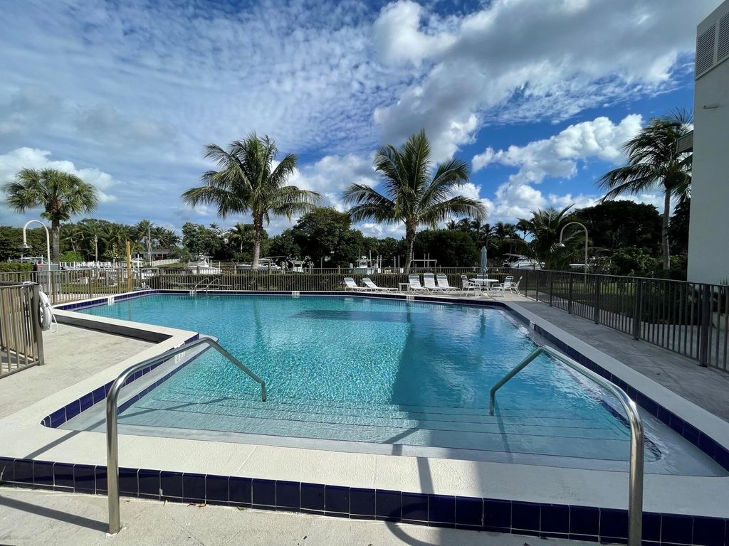 Photo of 412 Southwind Drive #E2, North Palm Beach, FL 33408 (MLS # R11147302)