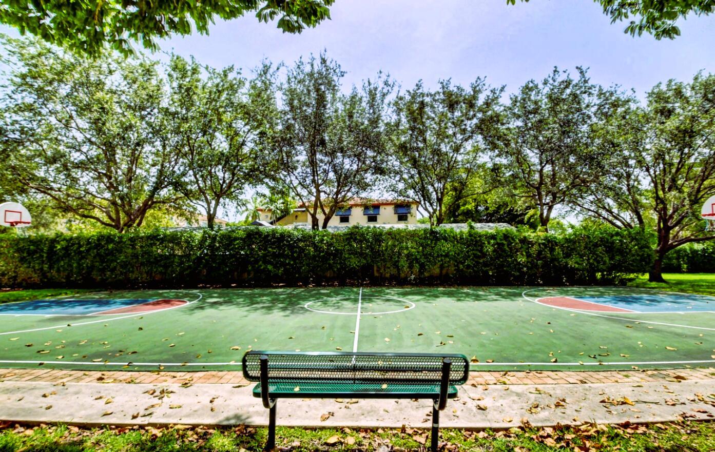 WINDWOOD UNIT I - Residential