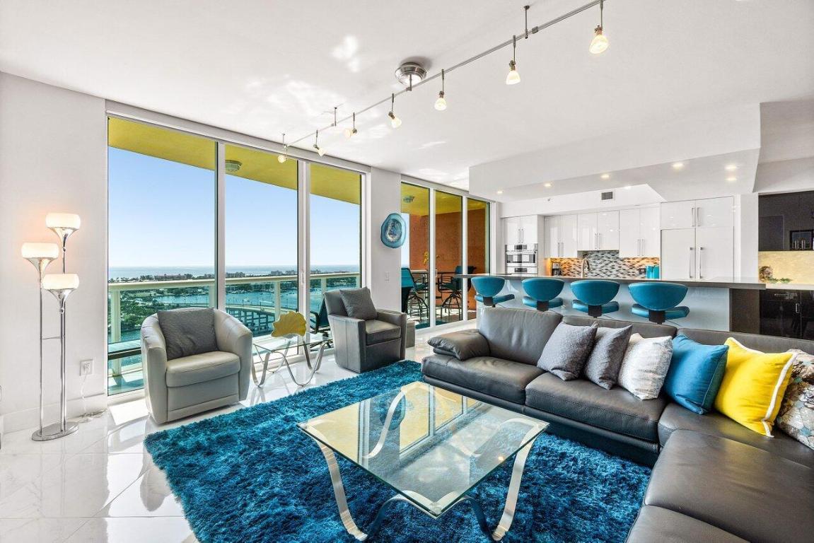 2640 Lake Shore Drive 2307