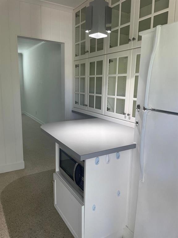 YACHT HARBOR ESTATE - Residential Lease